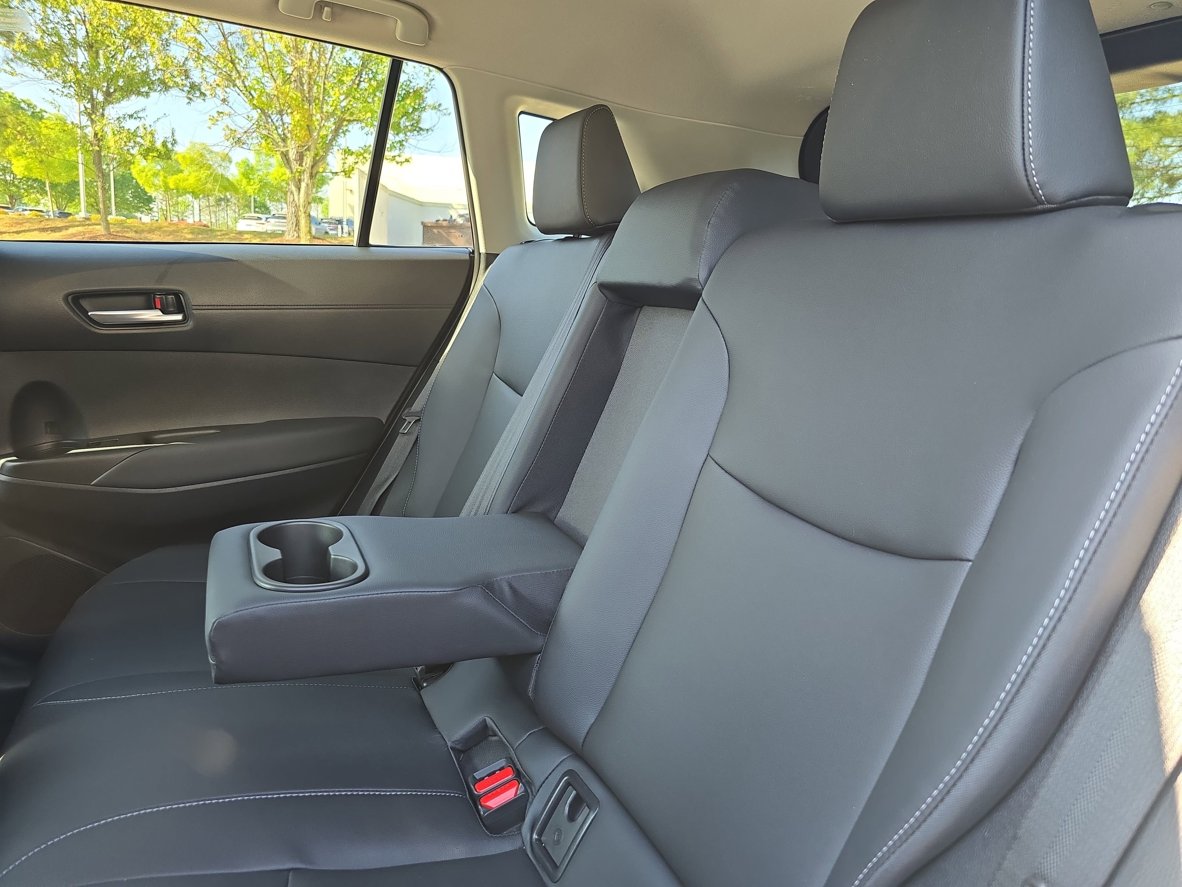 2025 Toyota Corolla Cross XLE 4WD