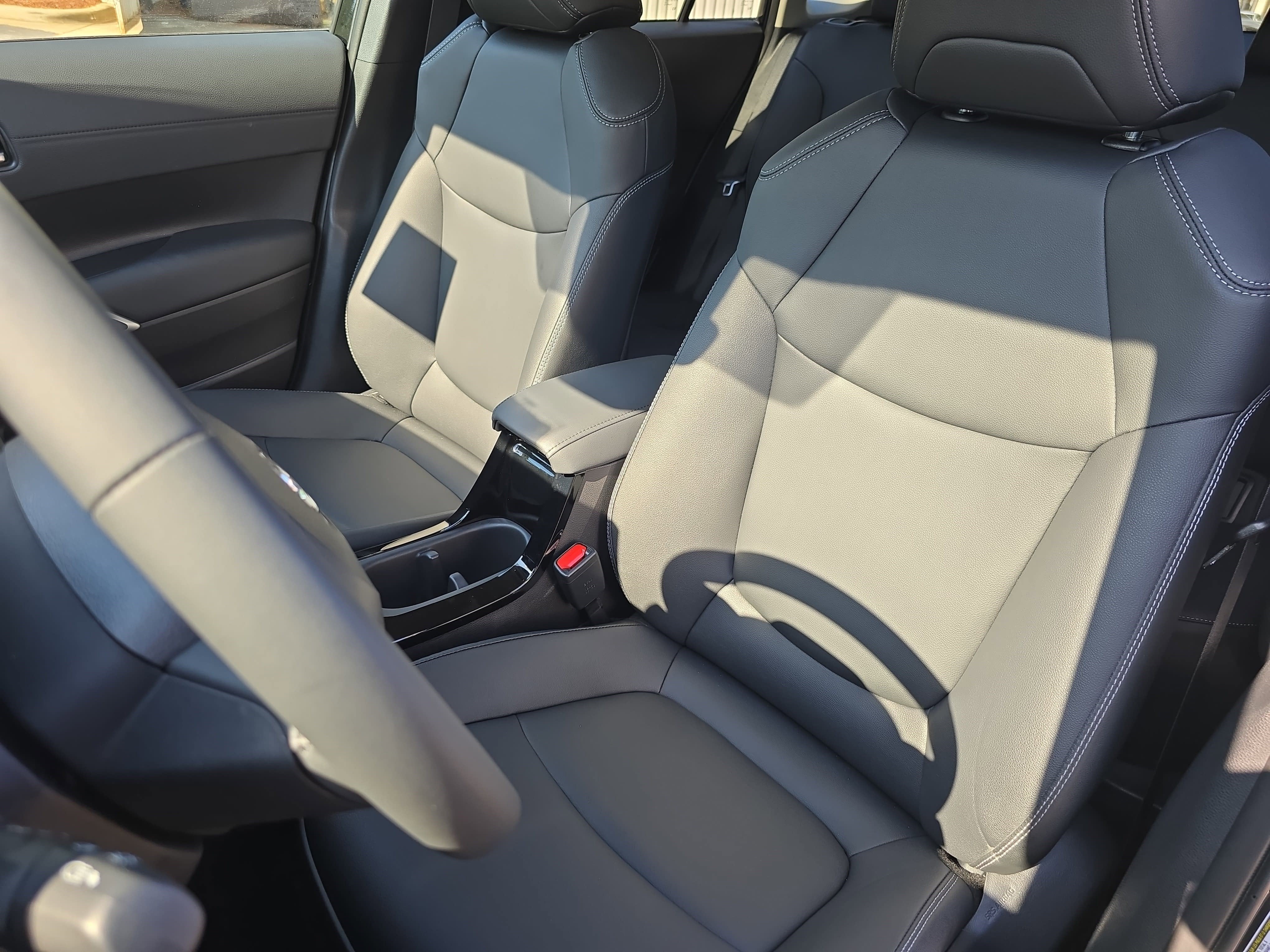 2025 Toyota Corolla Cross XLE 4WD