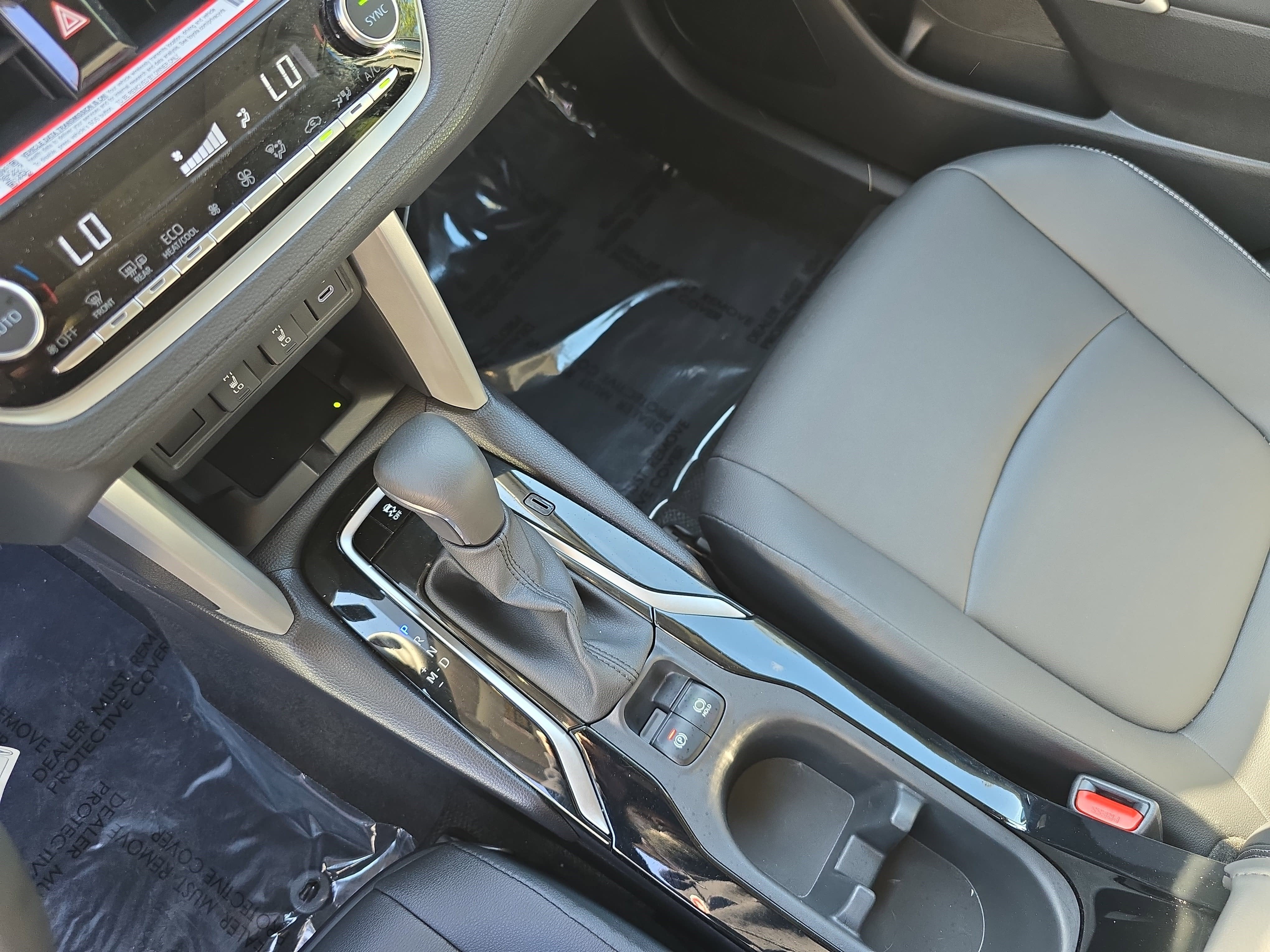 2025 Toyota Corolla Cross XLE 4WD