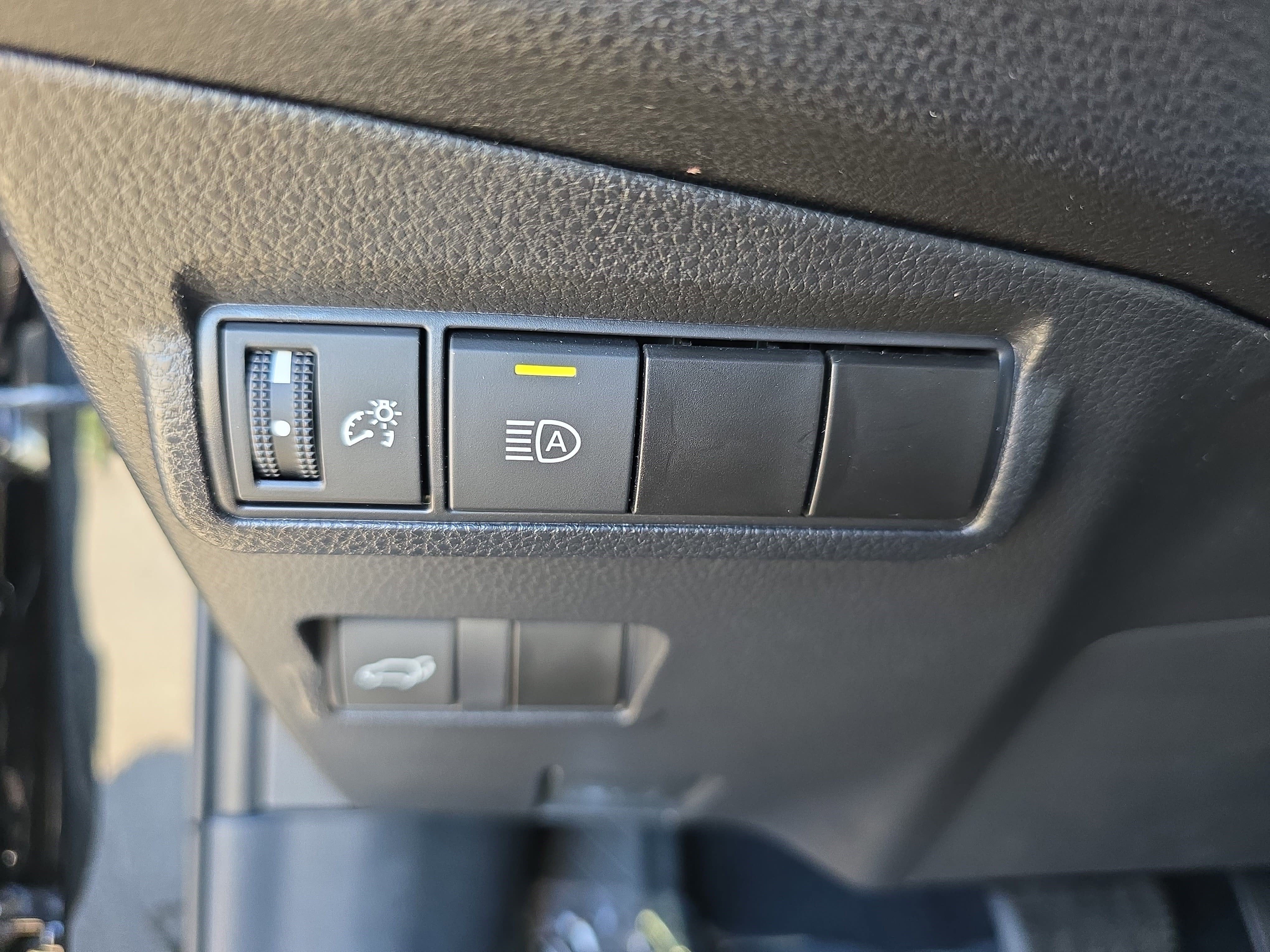 2025 Toyota Corolla Cross XLE 4WD