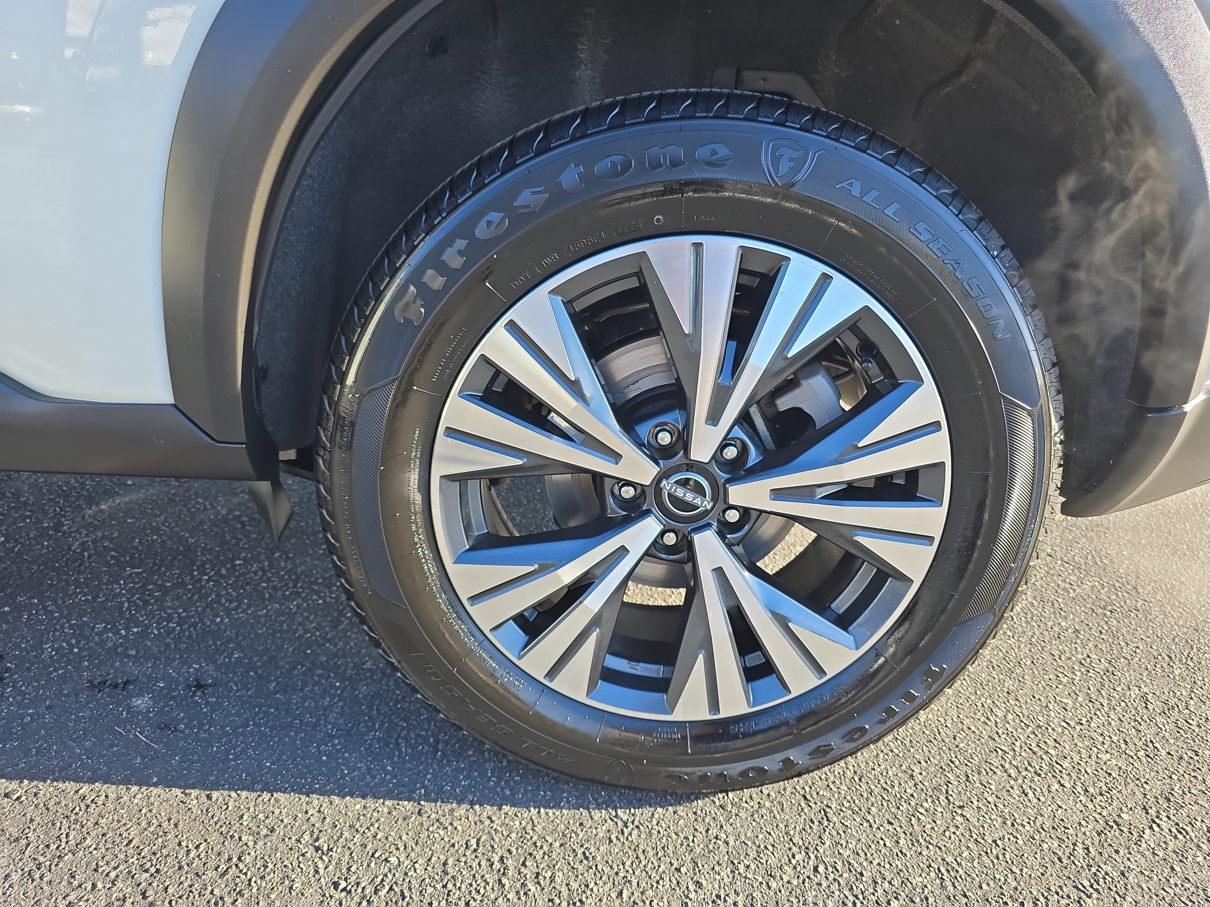 2023 Nissan Rogue AWD SV