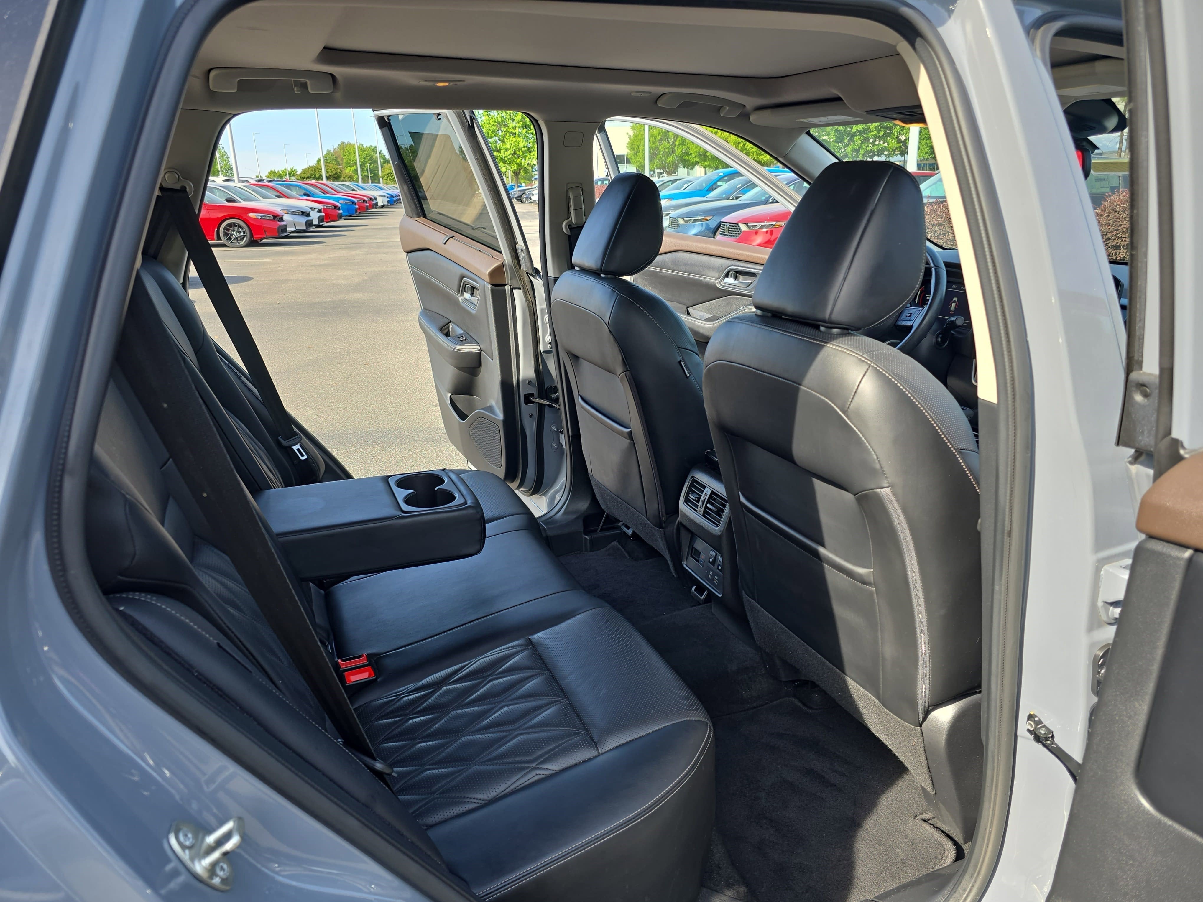 2022 Nissan Rogue AWD Platinum