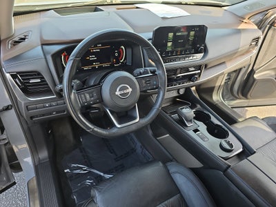 2022 Nissan Rogue AWD Platinum