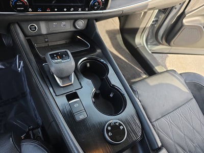 2022 Nissan Rogue AWD Platinum