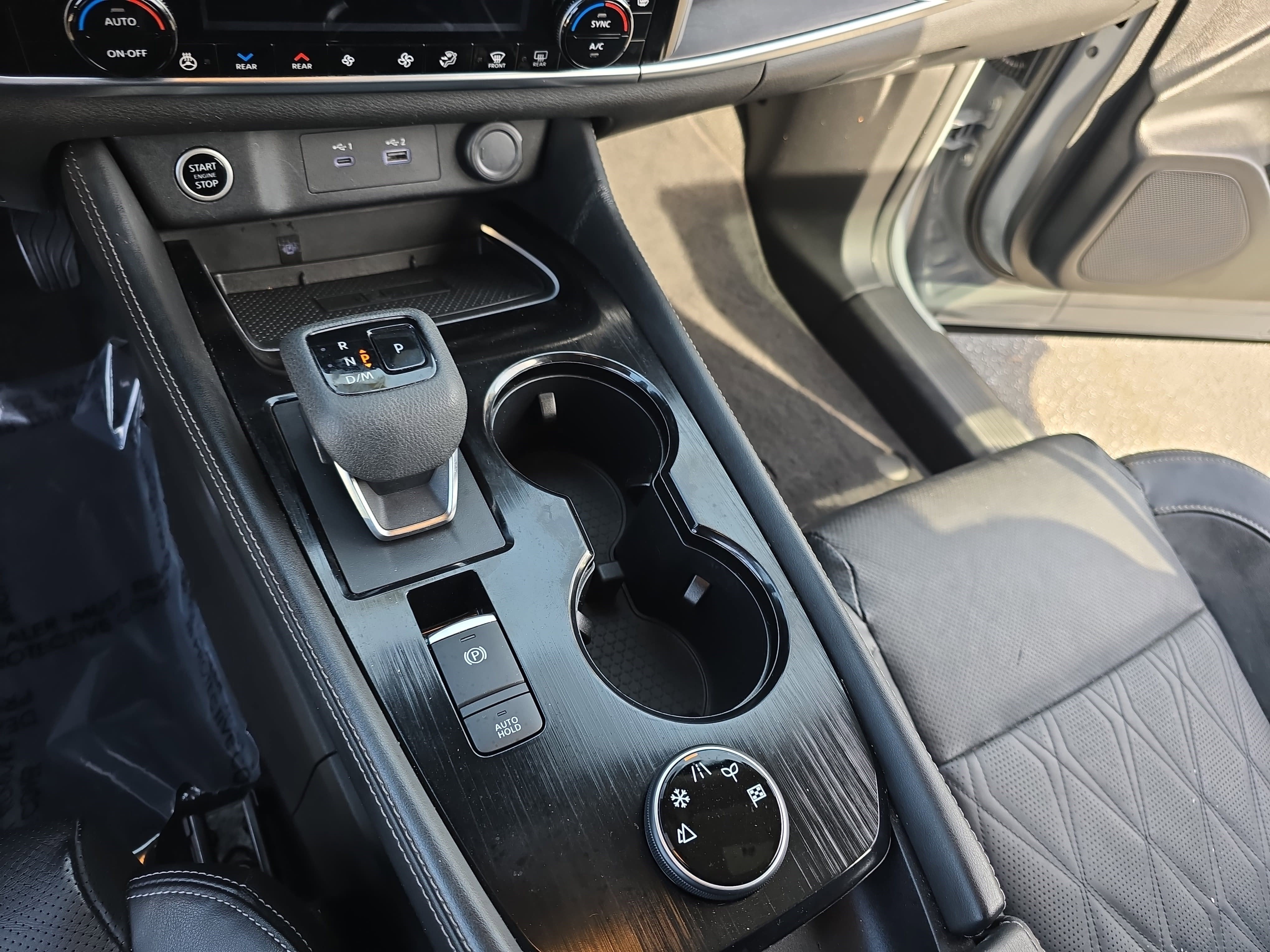 2022 Nissan Rogue AWD Platinum