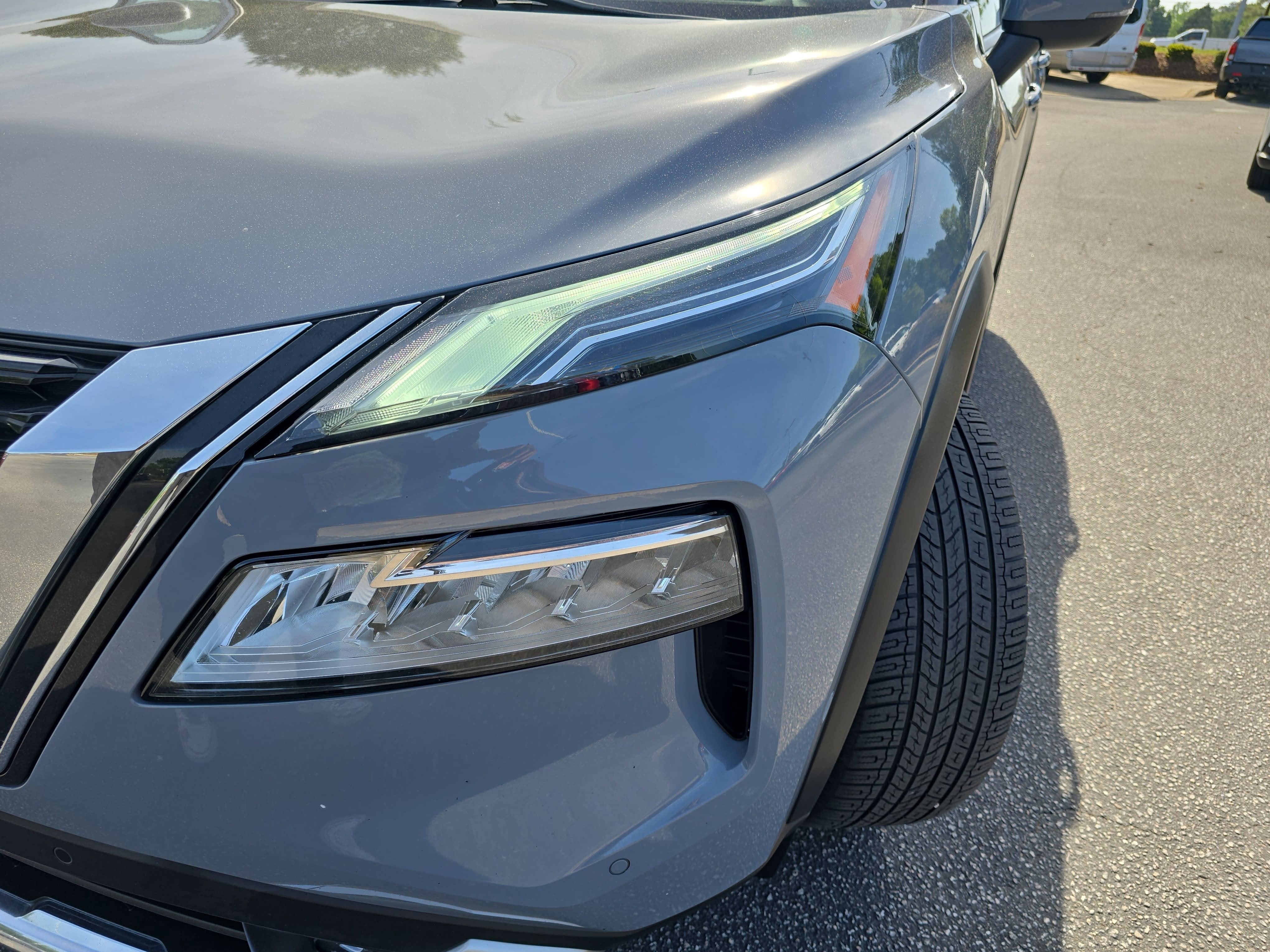 2022 Nissan Rogue AWD Platinum