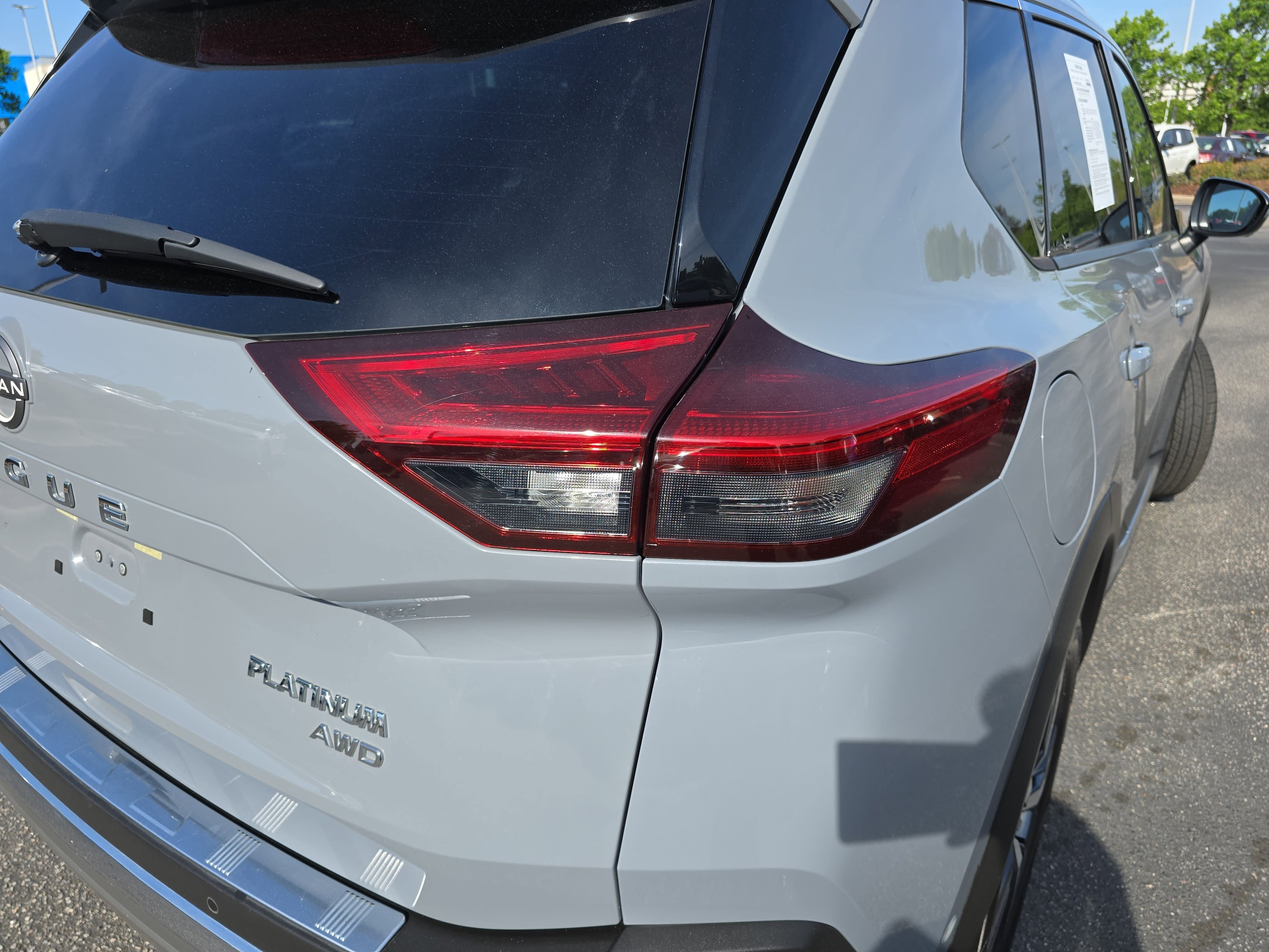 2022 Nissan Rogue AWD Platinum
