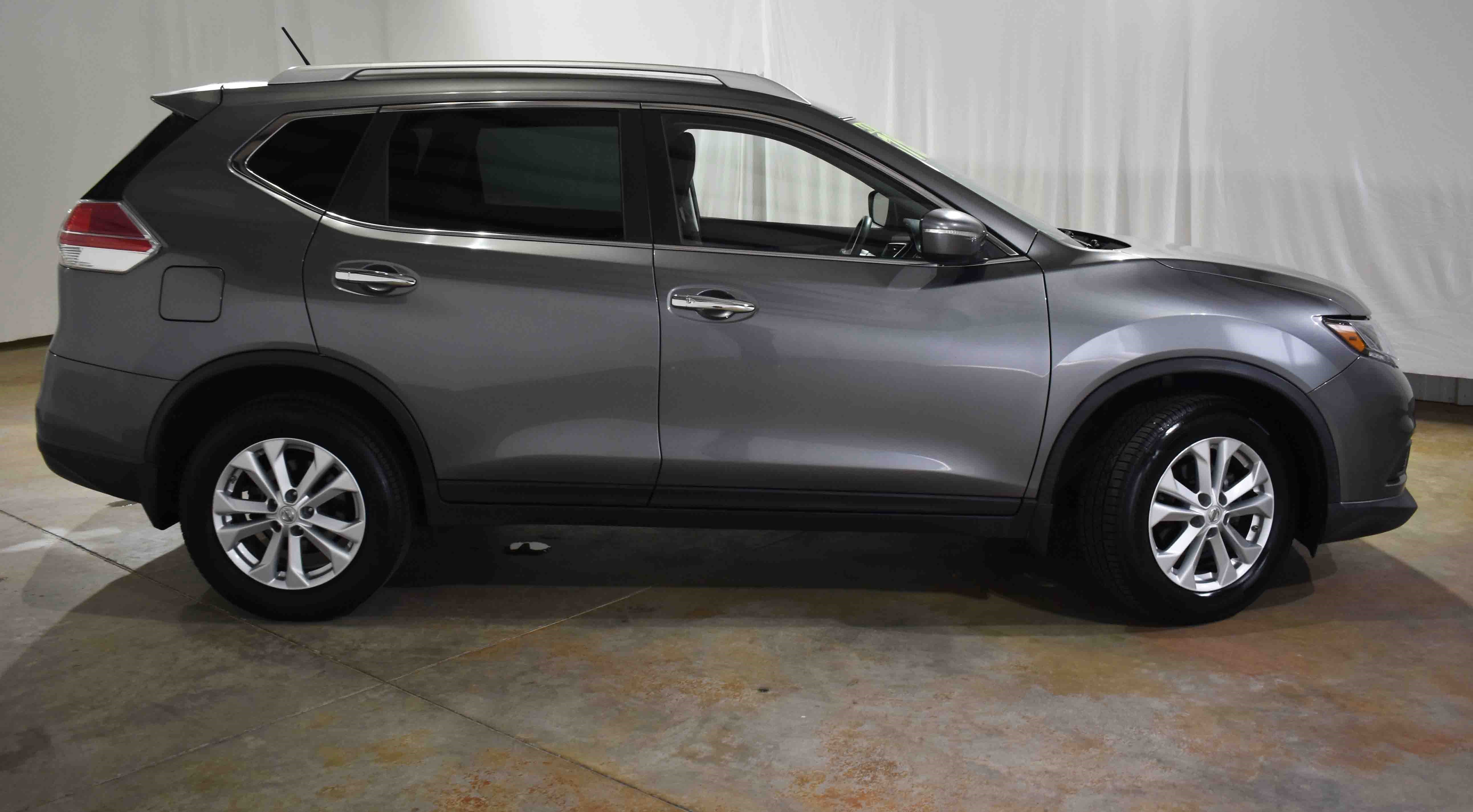 2015 Nissan Rogue FWD 4dr SV