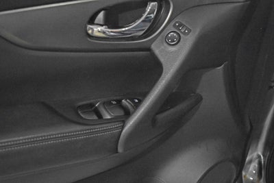 2015 Nissan Rogue FWD 4dr SV