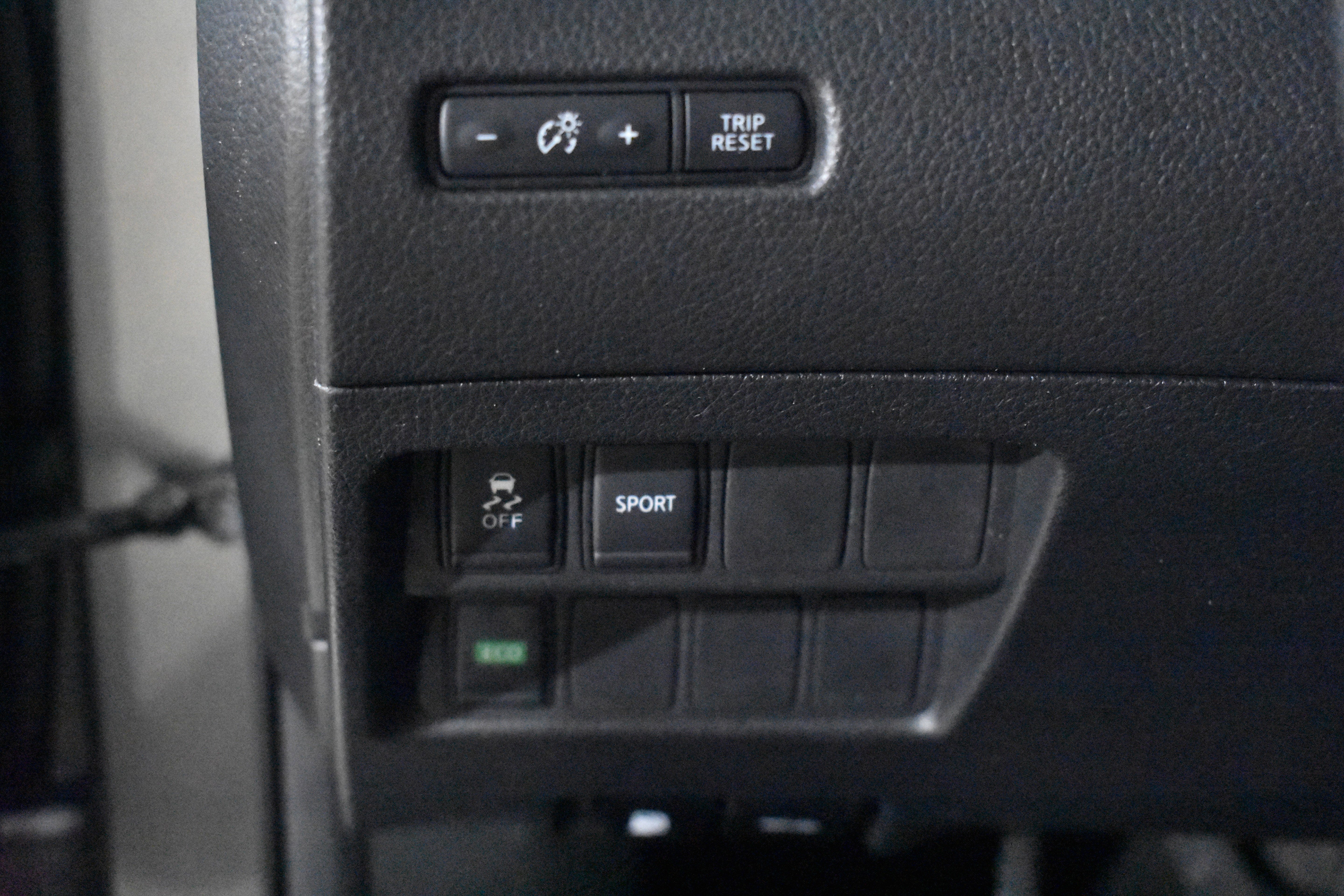 2015 Nissan Rogue FWD 4dr SV