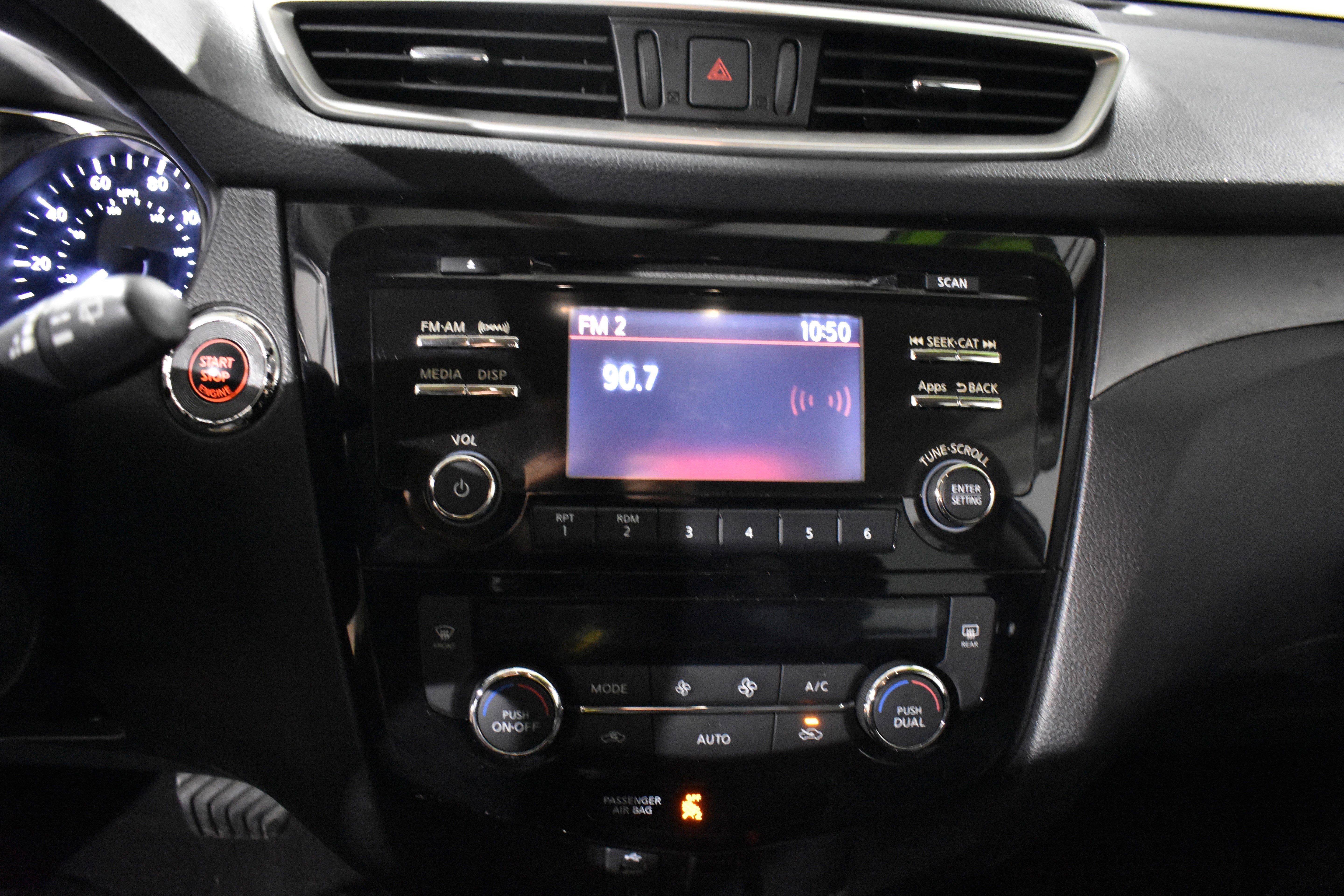 2015 Nissan Rogue FWD 4dr SV