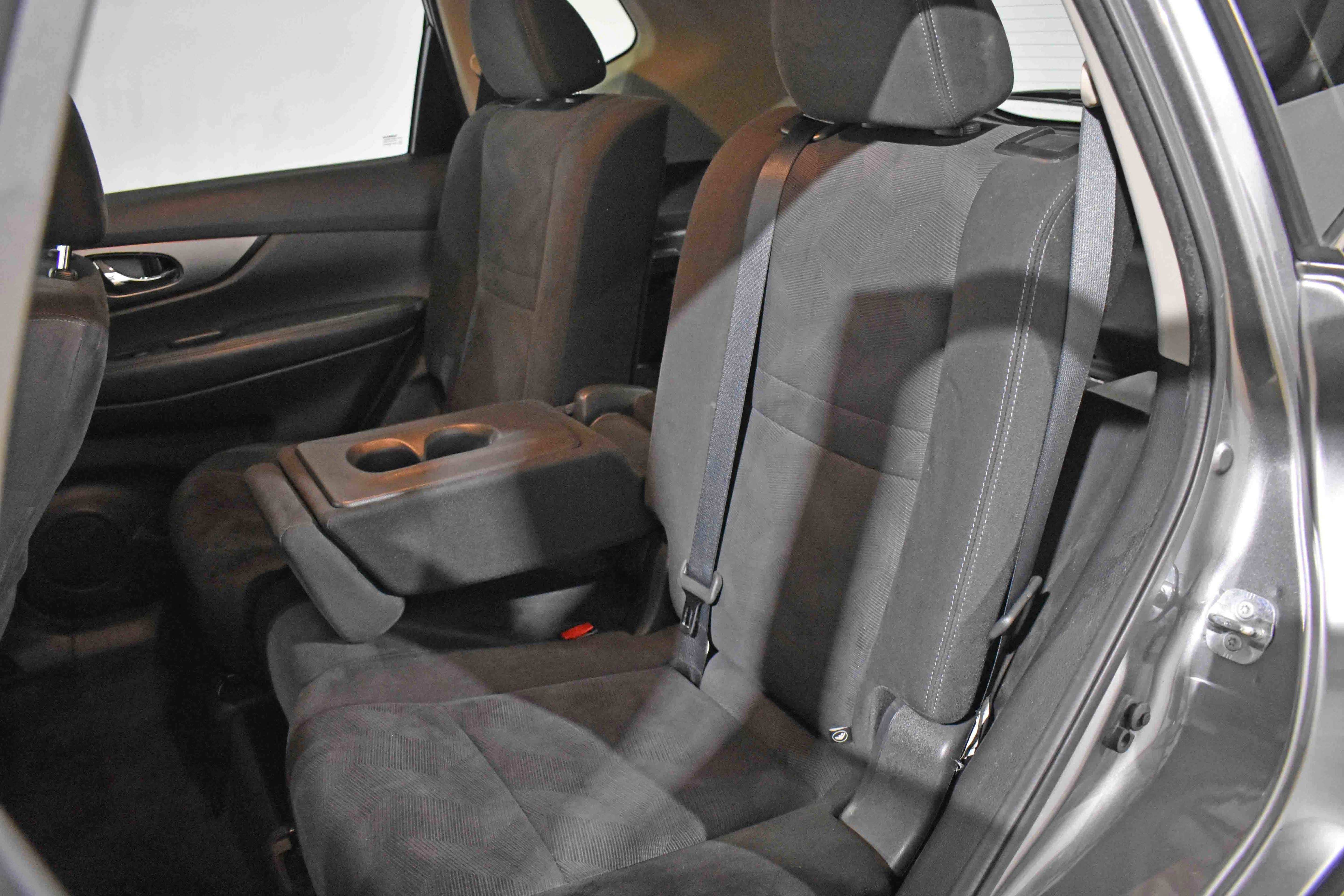 2015 Nissan Rogue FWD 4dr SV