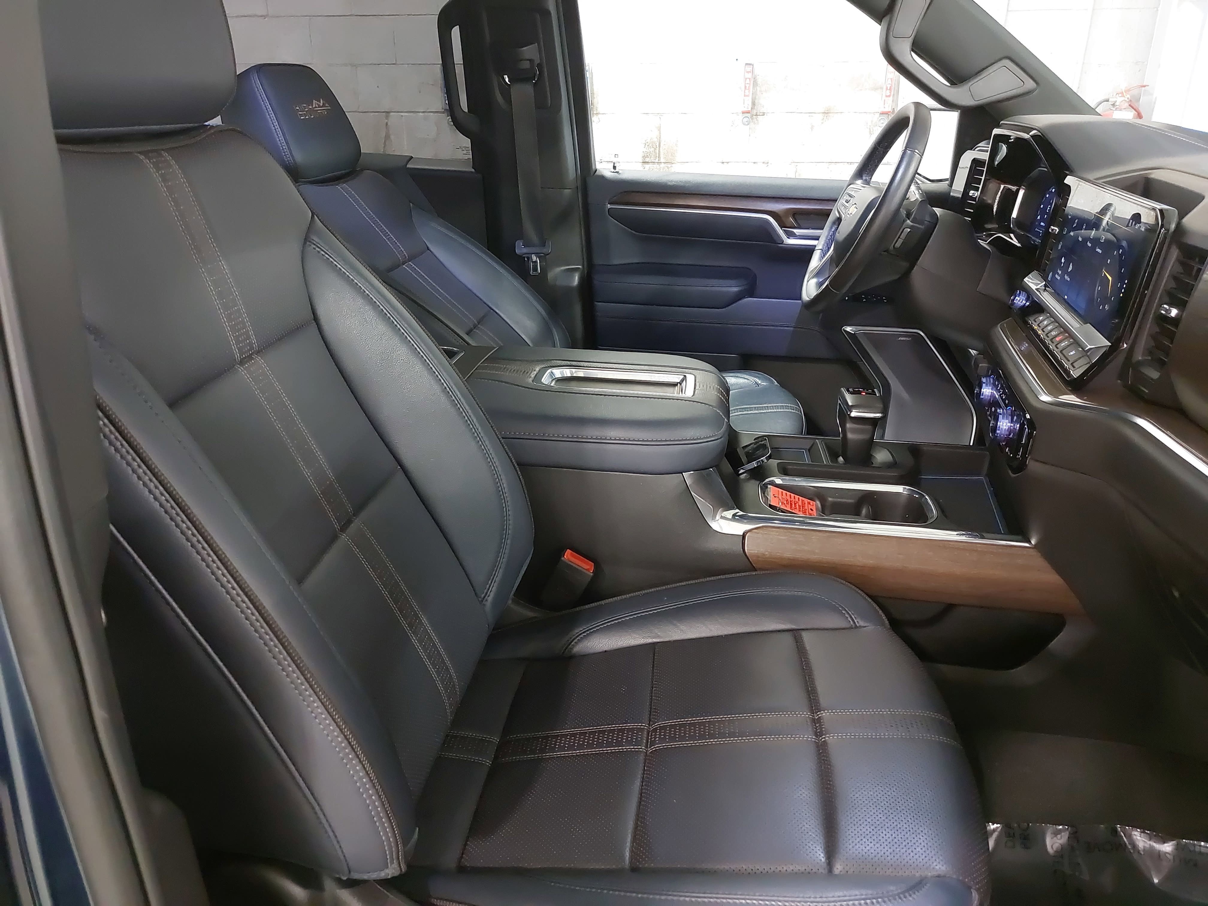 2022 Chevrolet Silverado 1500 High Country