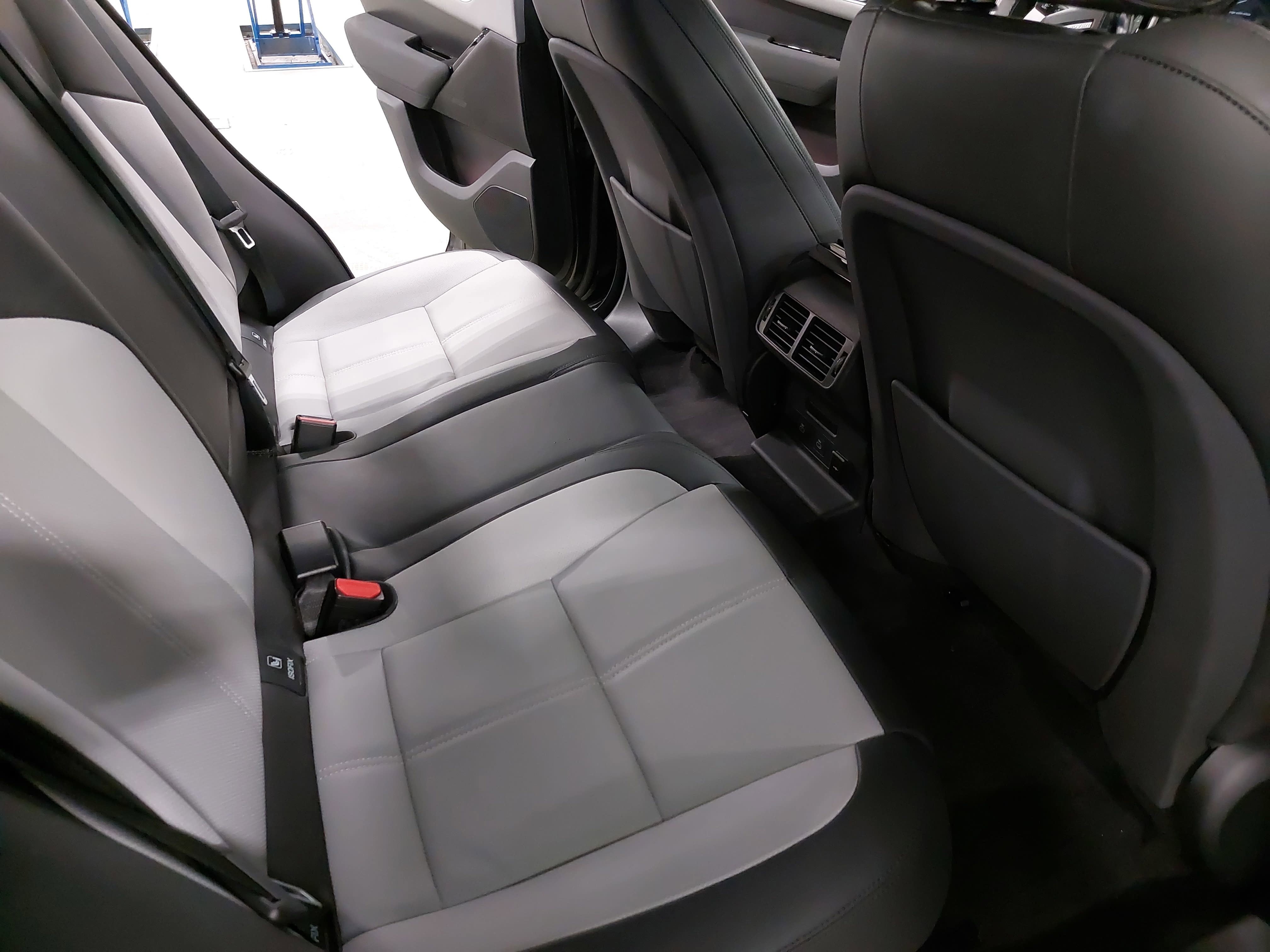 2024 Land Rover Range Rover Velar Dynamic SE