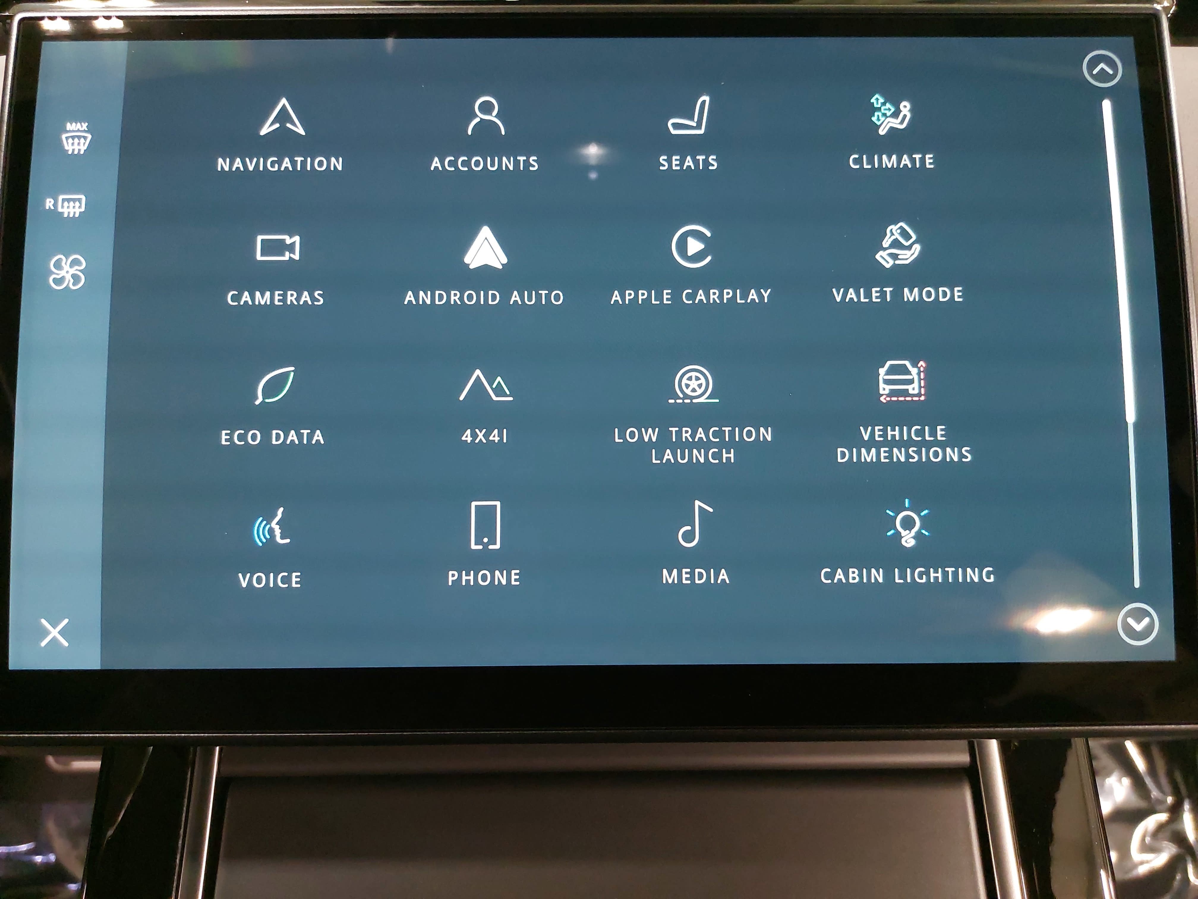 2024 Land Rover Range Rover Velar Dynamic SE