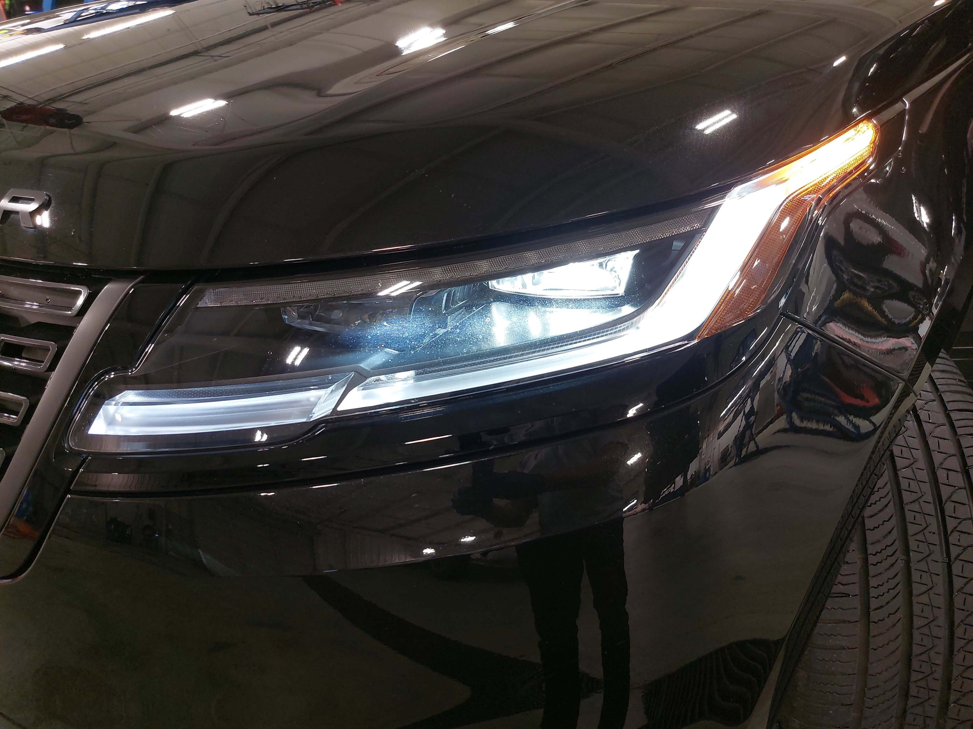 2024 Land Rover Range Rover Velar Dynamic SE