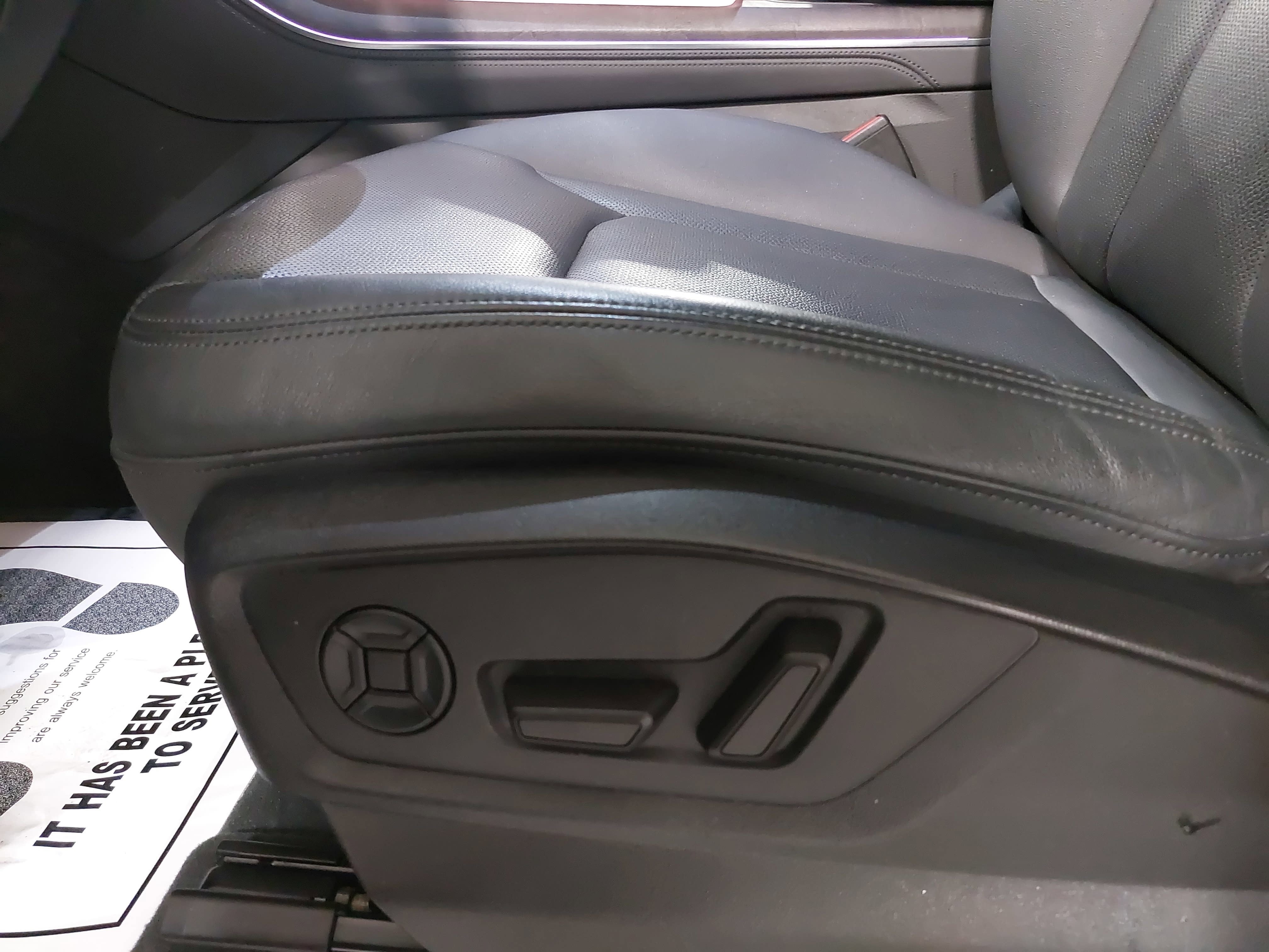 2023 Audi Q7 Premium Plus