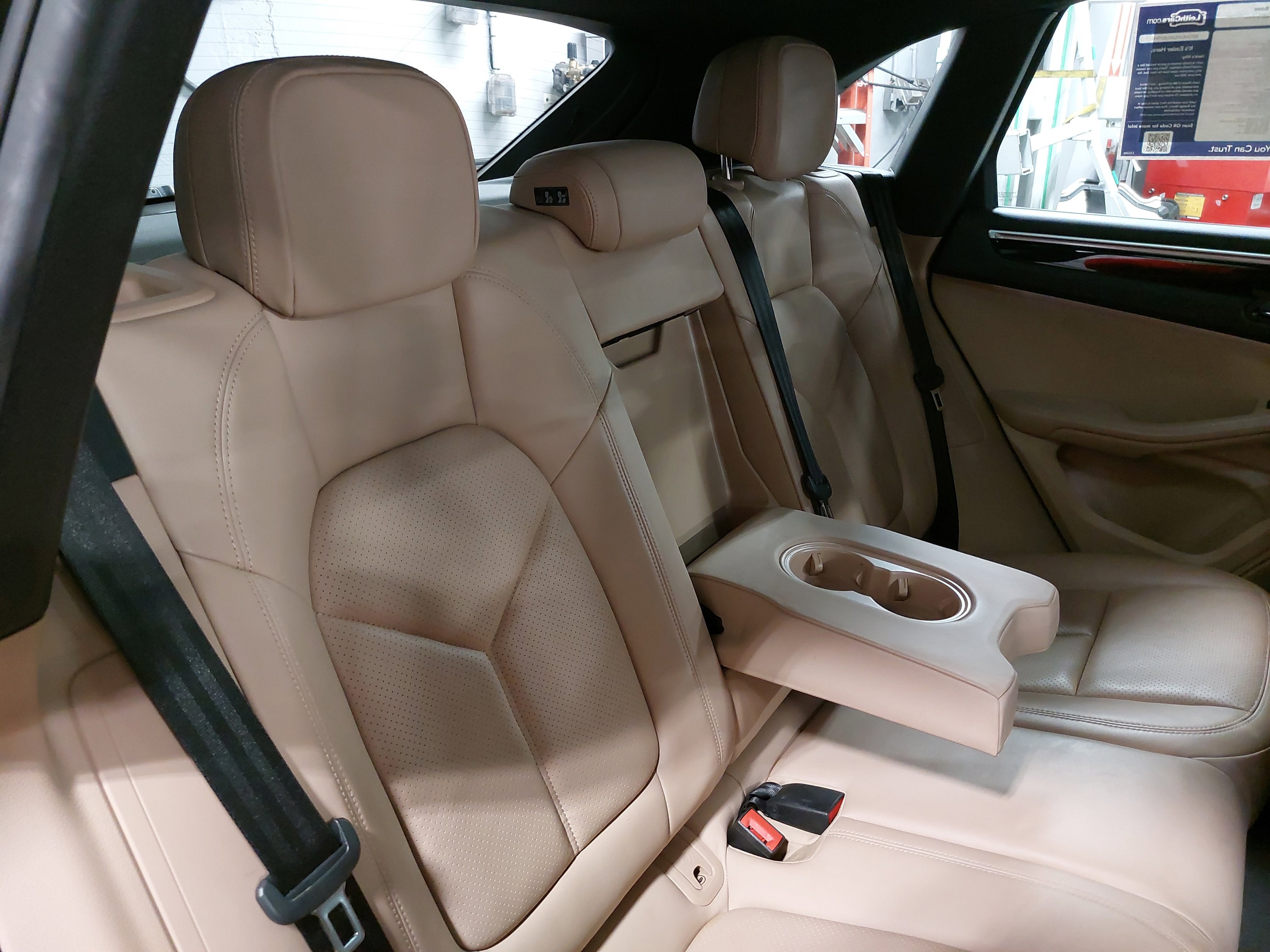 2019 Porsche Macan Base