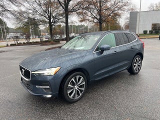 2022 Volvo XC60 Momentum