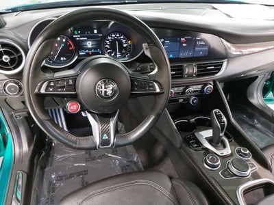 2022 Alfa Romeo Giulia Quadrifoglio