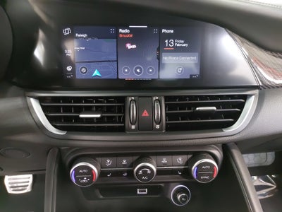 2022 Alfa Romeo Giulia Quadrifoglio