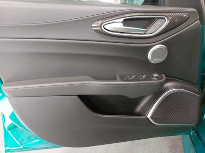 2022 Alfa Romeo Giulia Quadrifoglio