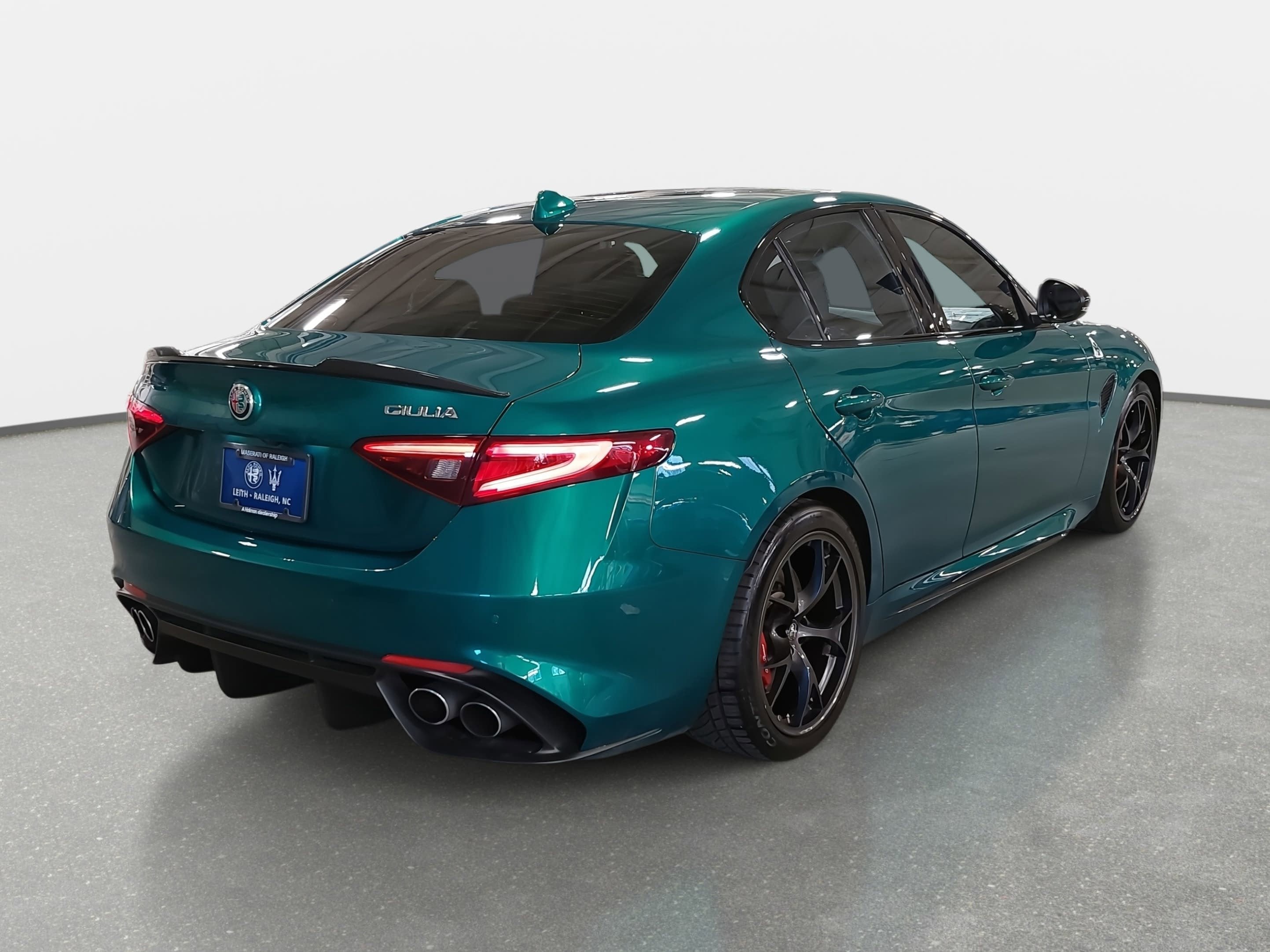 2022 Alfa Romeo Giulia Quadrifoglio