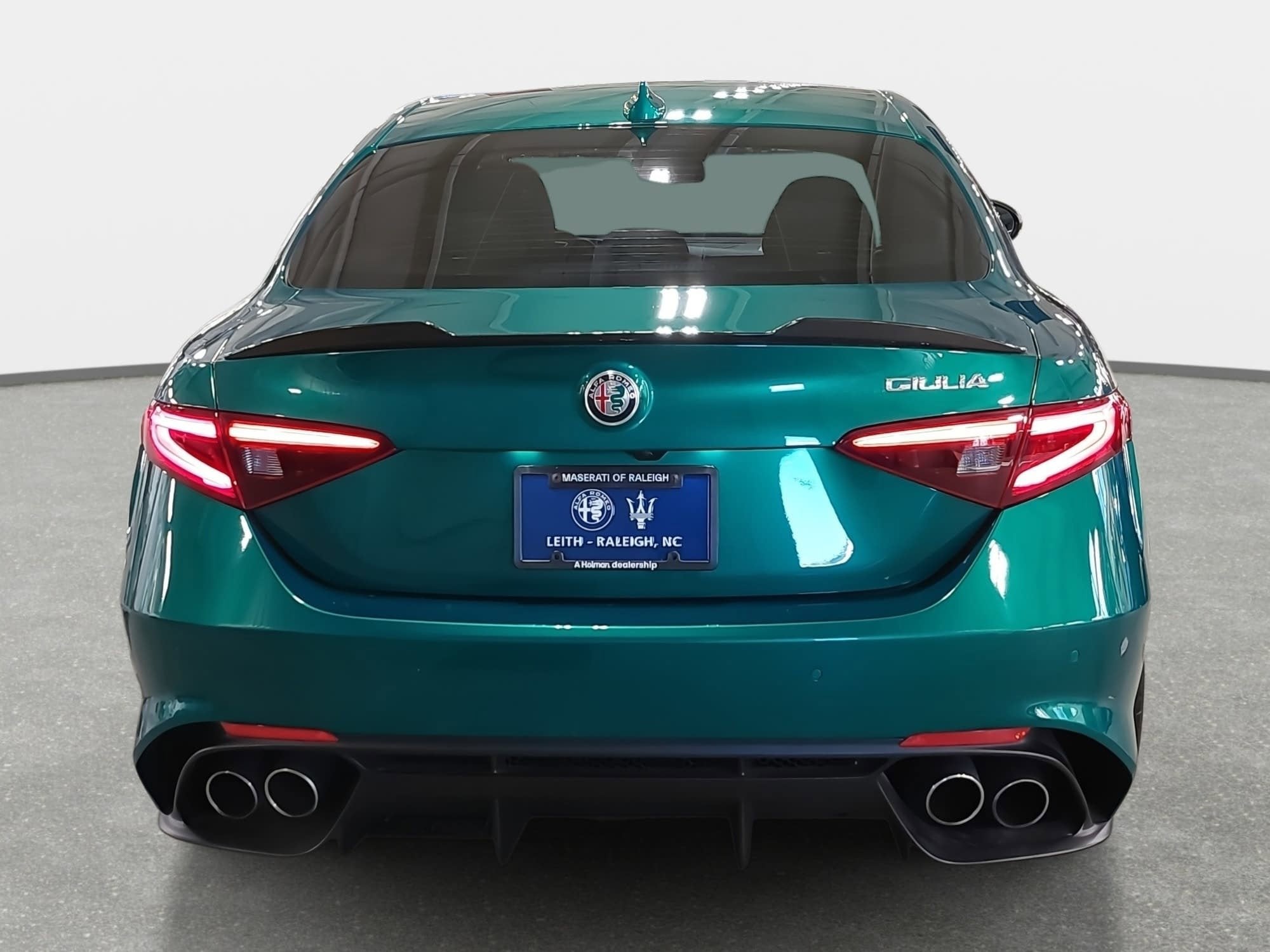 2022 Alfa Romeo Giulia Quadrifoglio