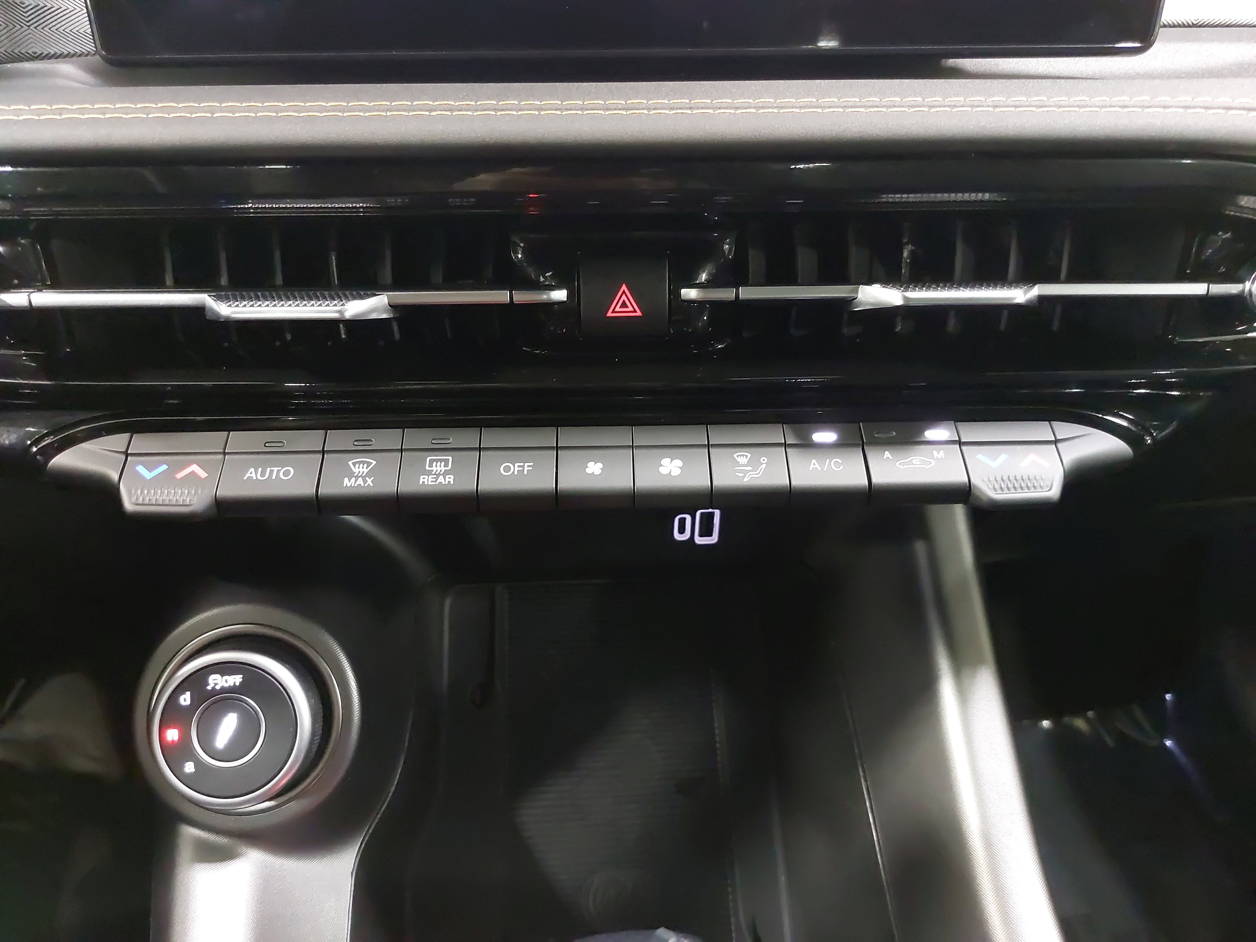 2025 Alfa Romeo Tonale Base