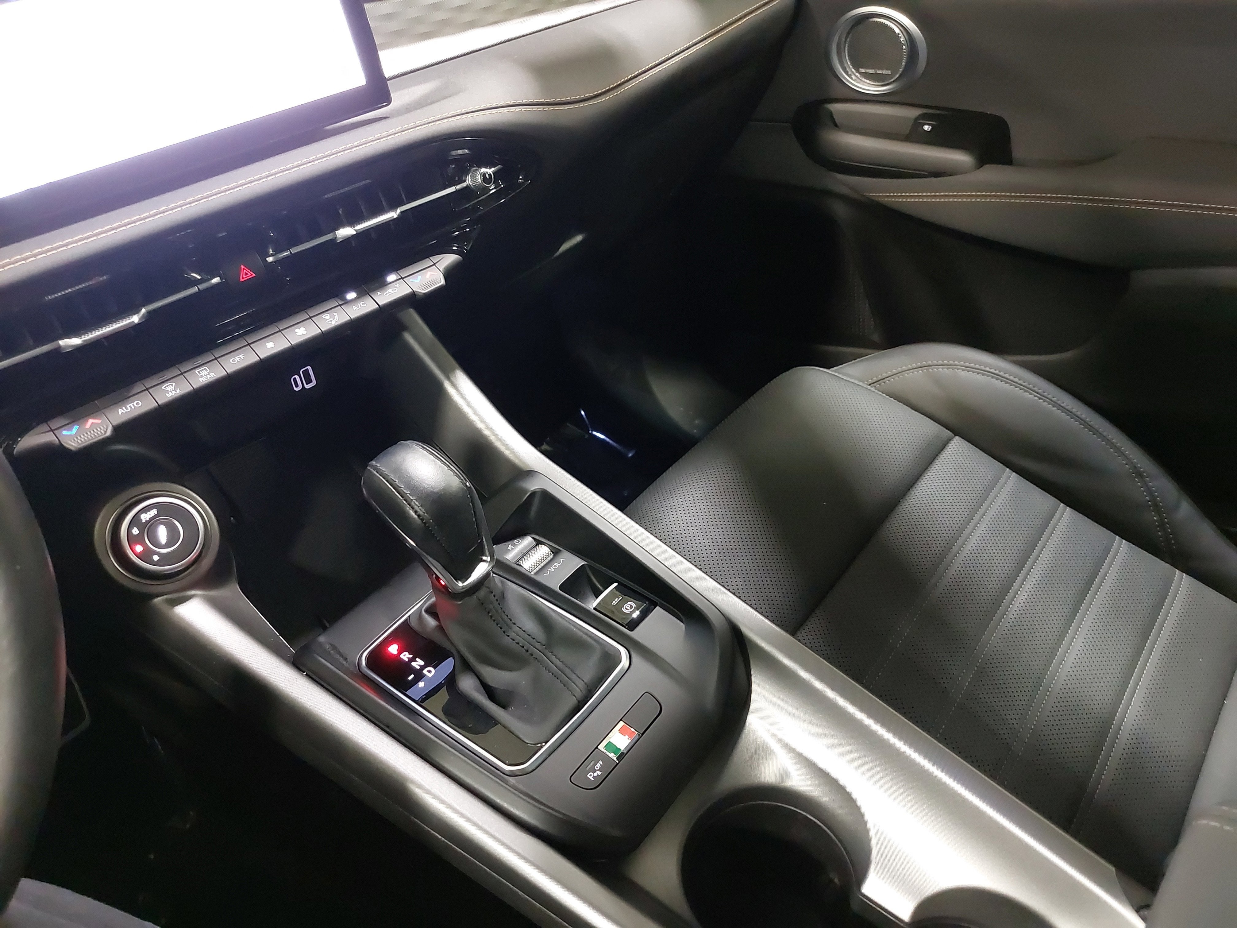 2025 Alfa Romeo Tonale Base