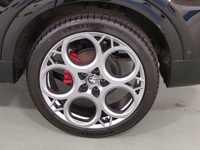 2025 Alfa Romeo Tonale Base