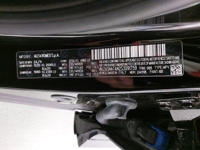 2025 Alfa Romeo Tonale Base