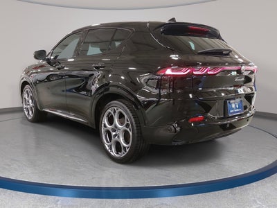 2025 Alfa Romeo Tonale Base