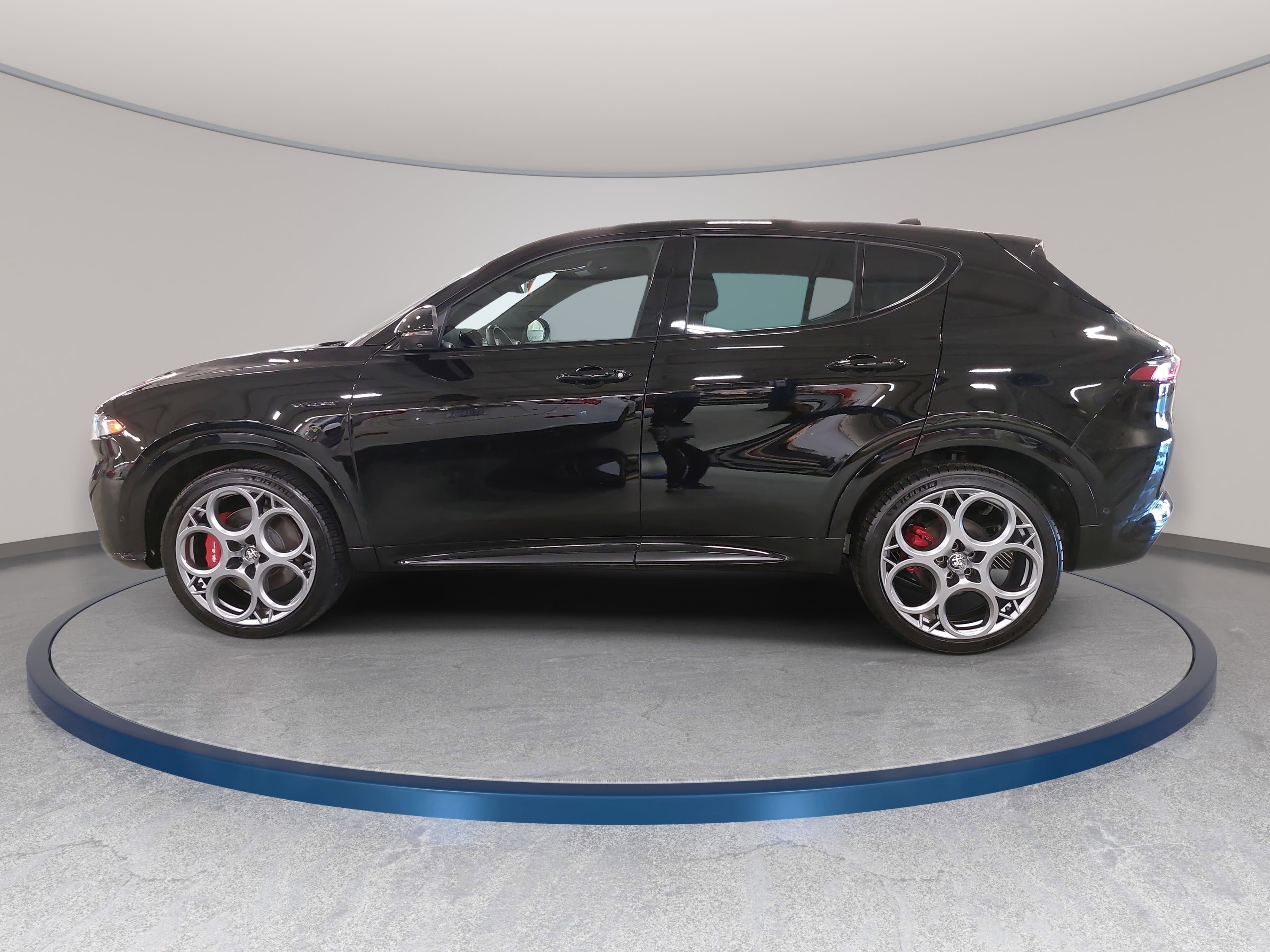 2025 Alfa Romeo Tonale Base