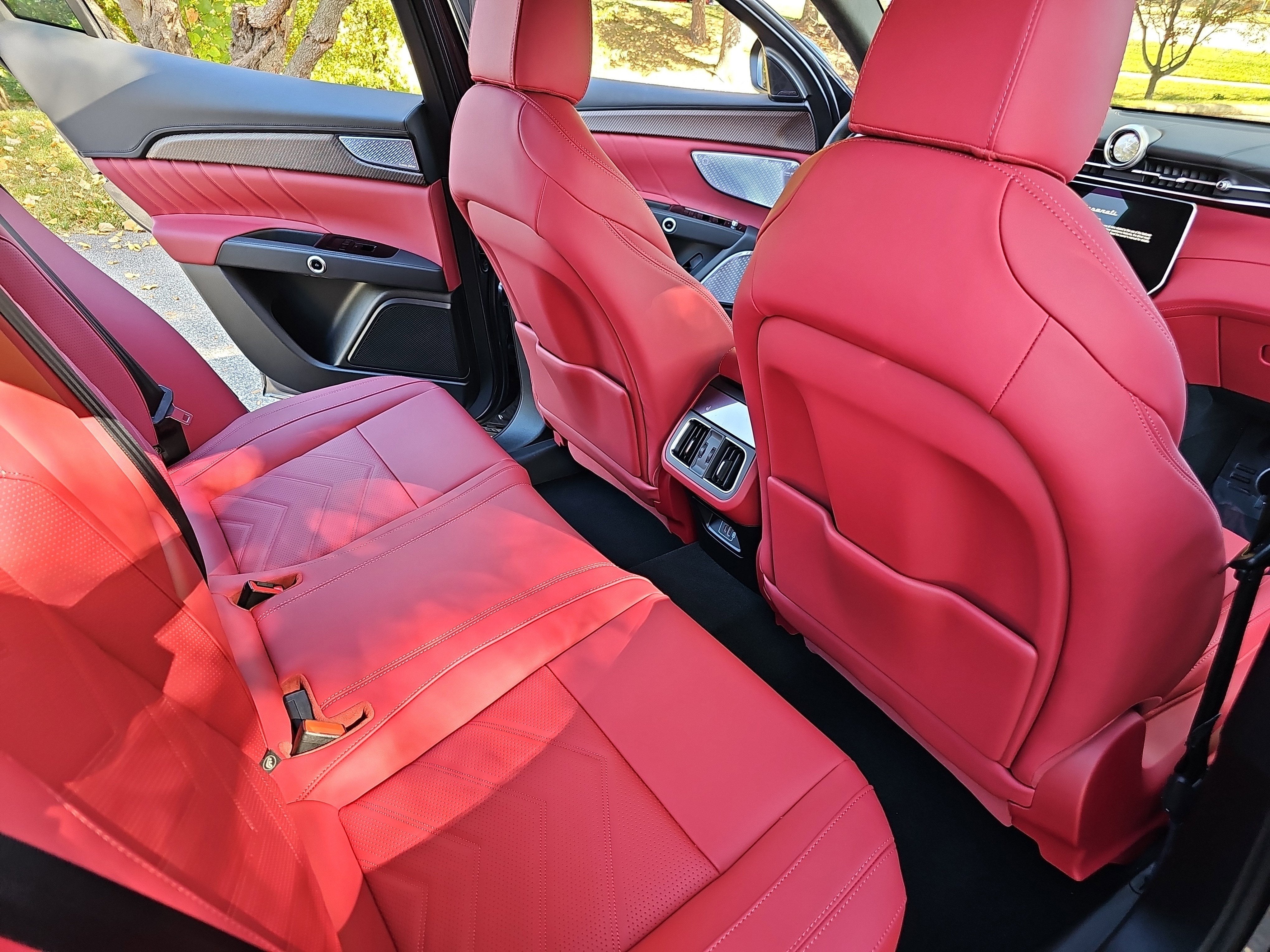 2025 Maserati Grecale Folgore