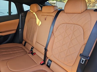 2023 BMW X6 xDrive40i