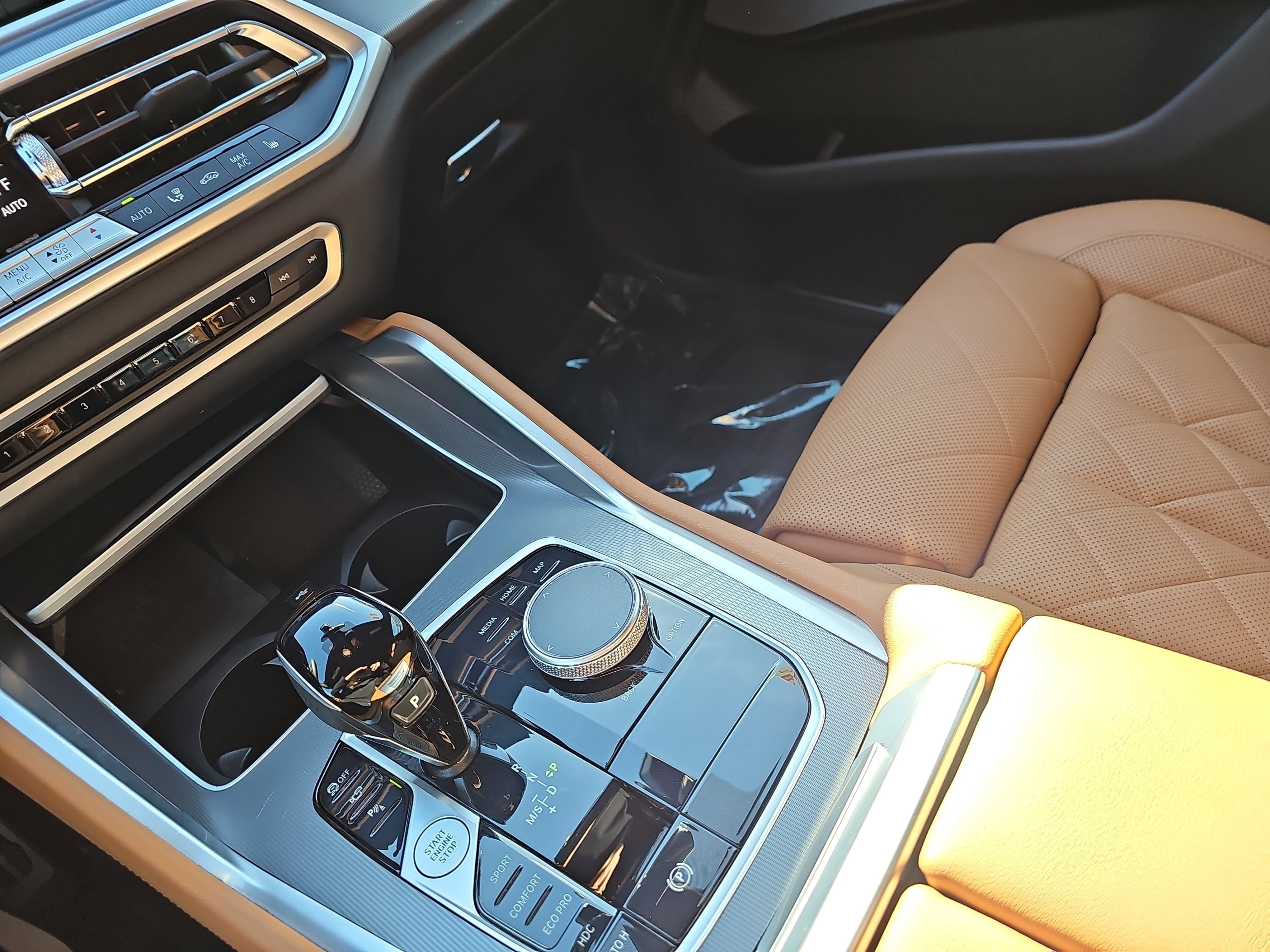 2023 BMW X6 xDrive40i