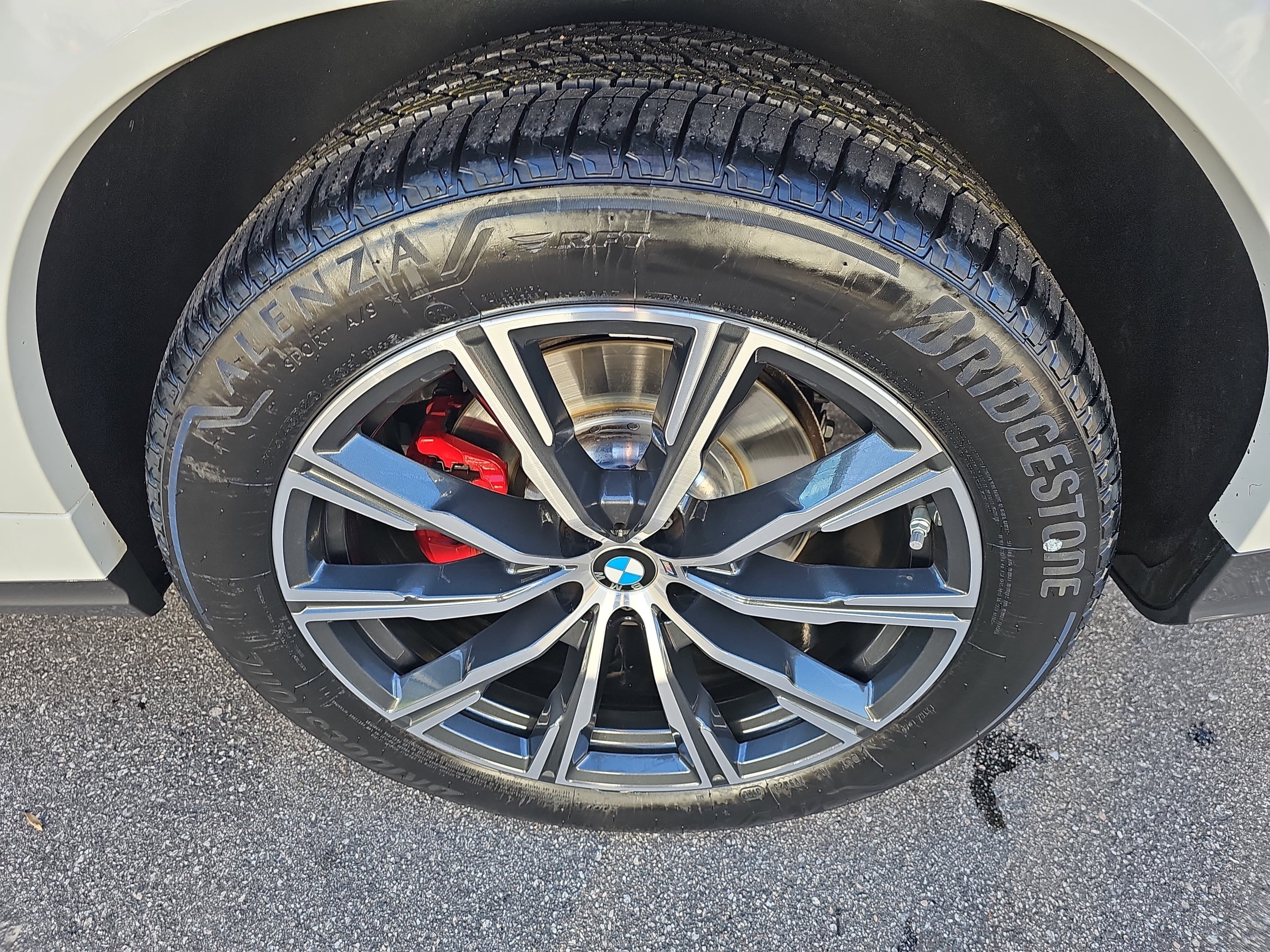 2023 BMW X6 xDrive40i