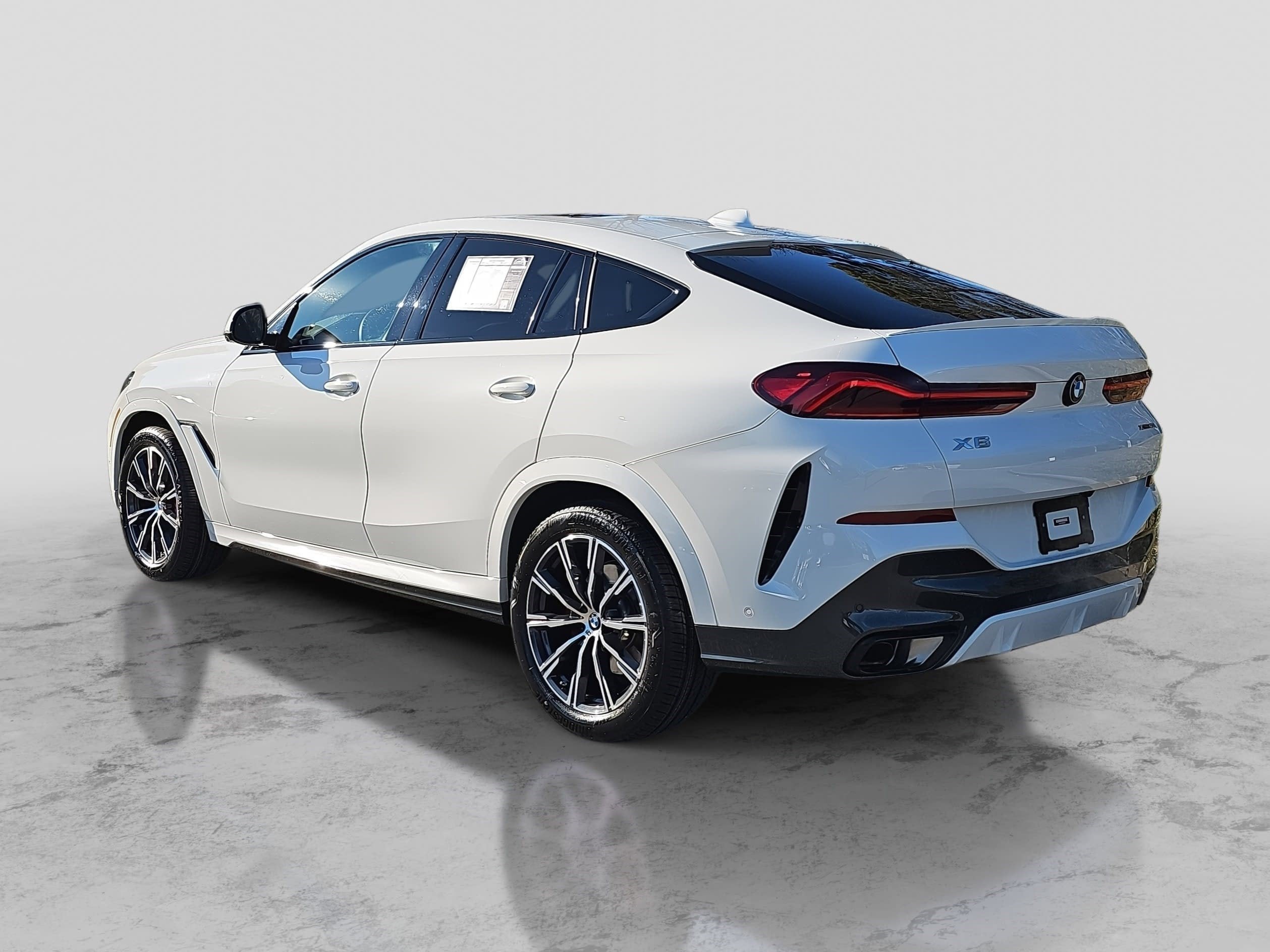 2023 BMW X6 xDrive40i