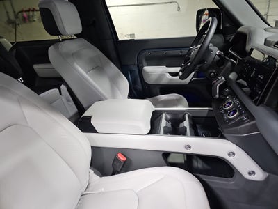 2025 Land Rover Defender X-Dynamic SE