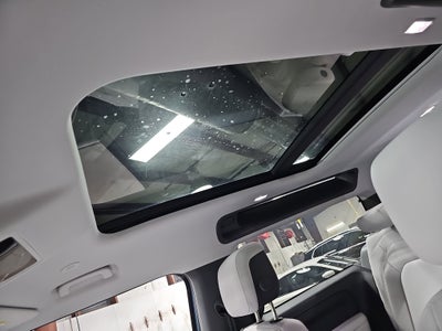 2025 Land Rover Defender X-Dynamic SE