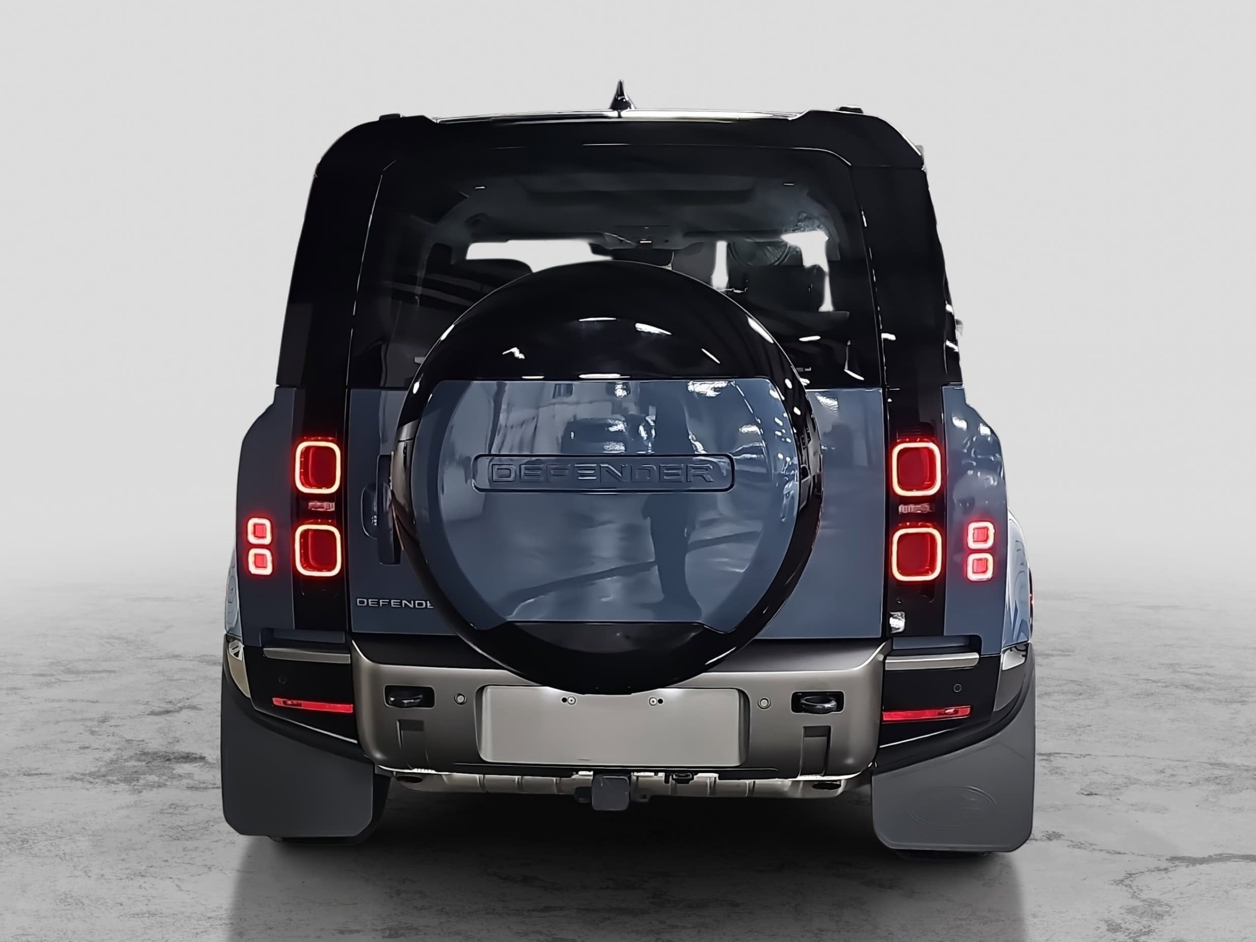 2025 Land Rover Defender X-Dynamic SE