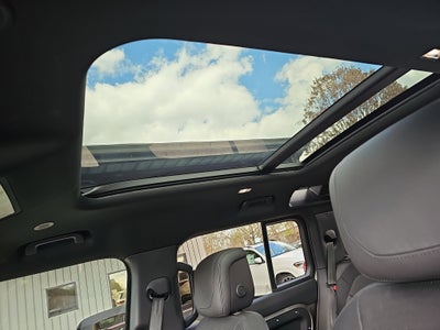 2024 Land Rover Defender X-Dynamic SE