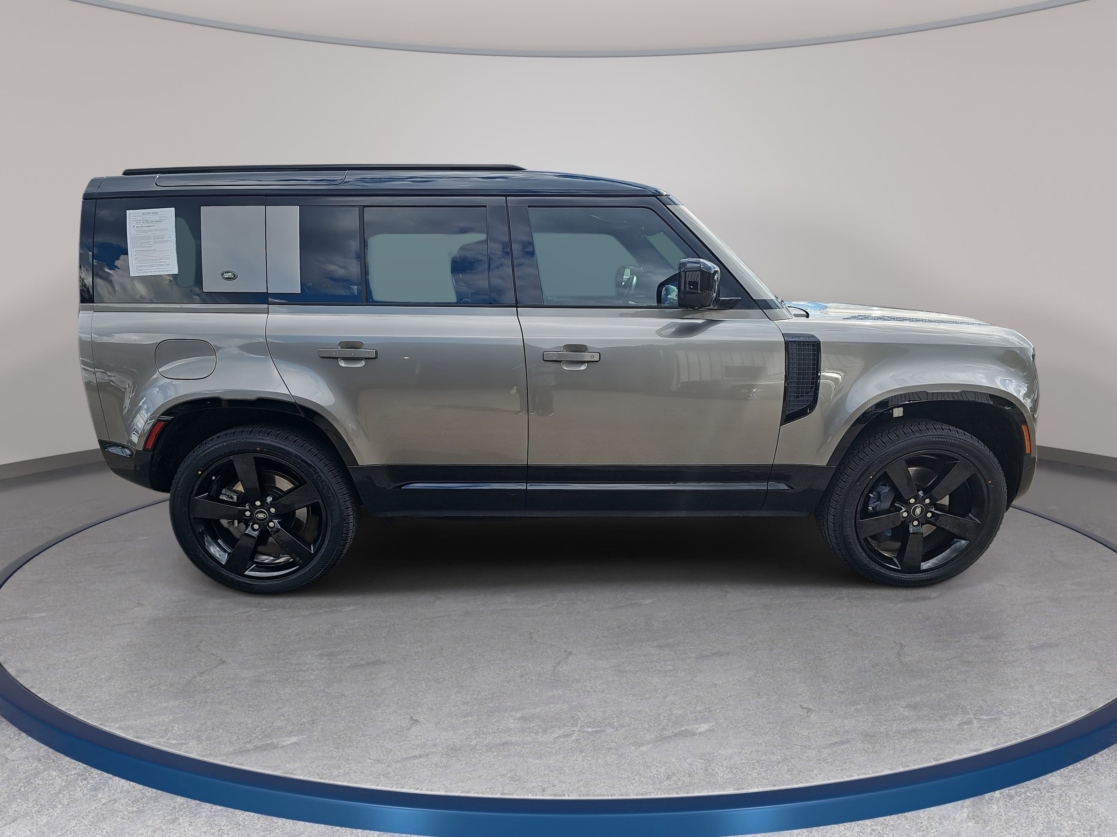 2024 Land Rover Defender X-Dynamic SE