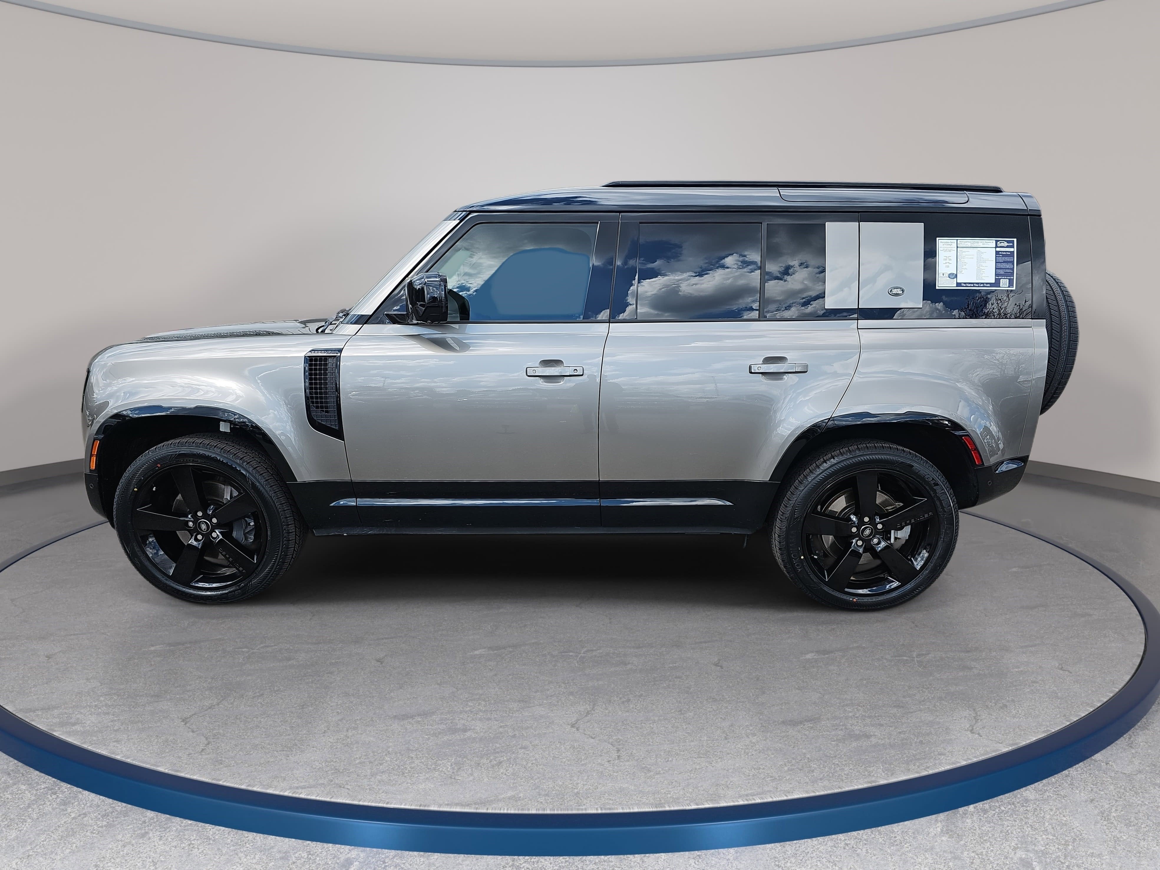 2024 Land Rover Defender X-Dynamic SE