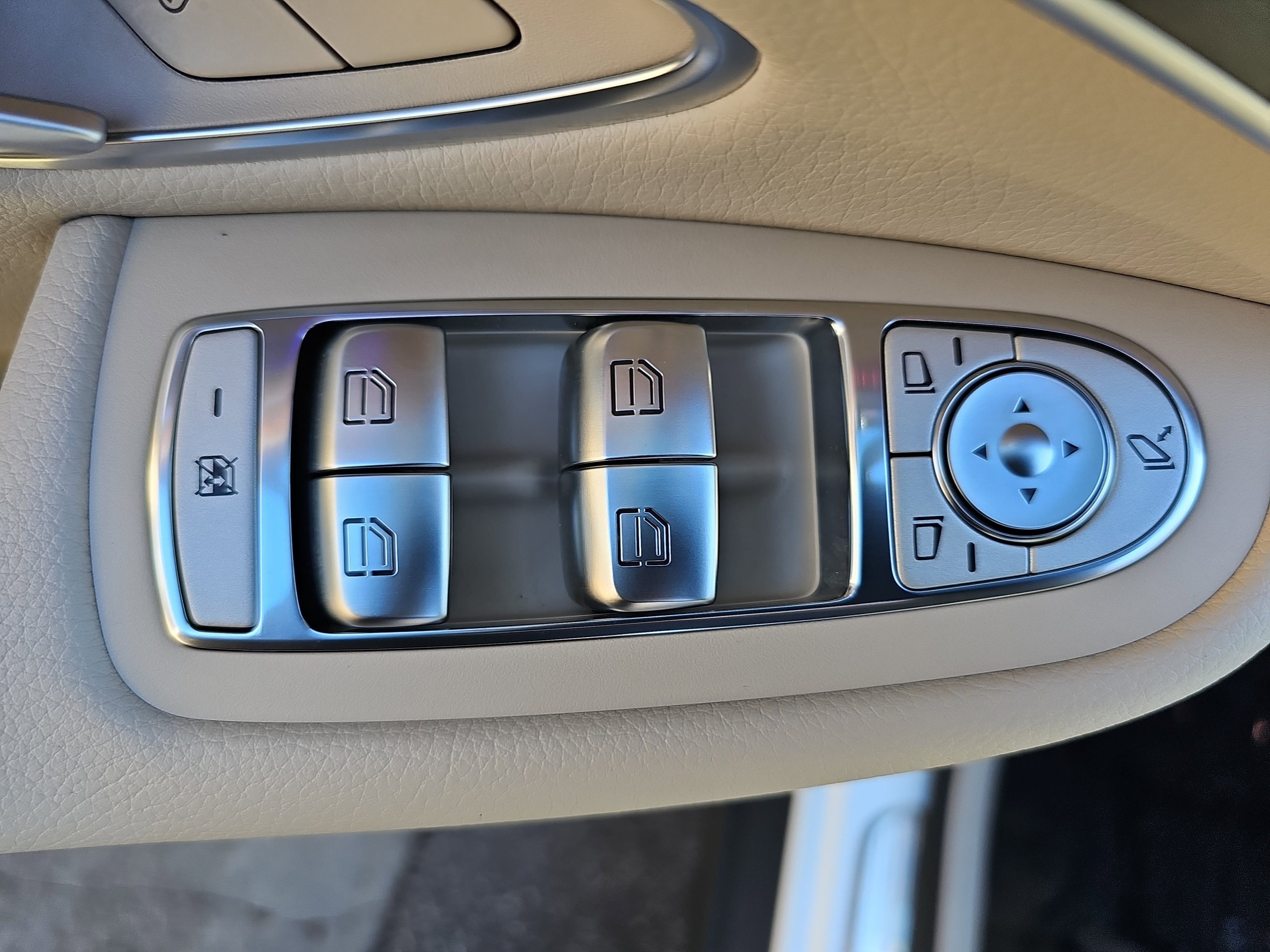 2023 Mercedes-Benz GLC GLC 300