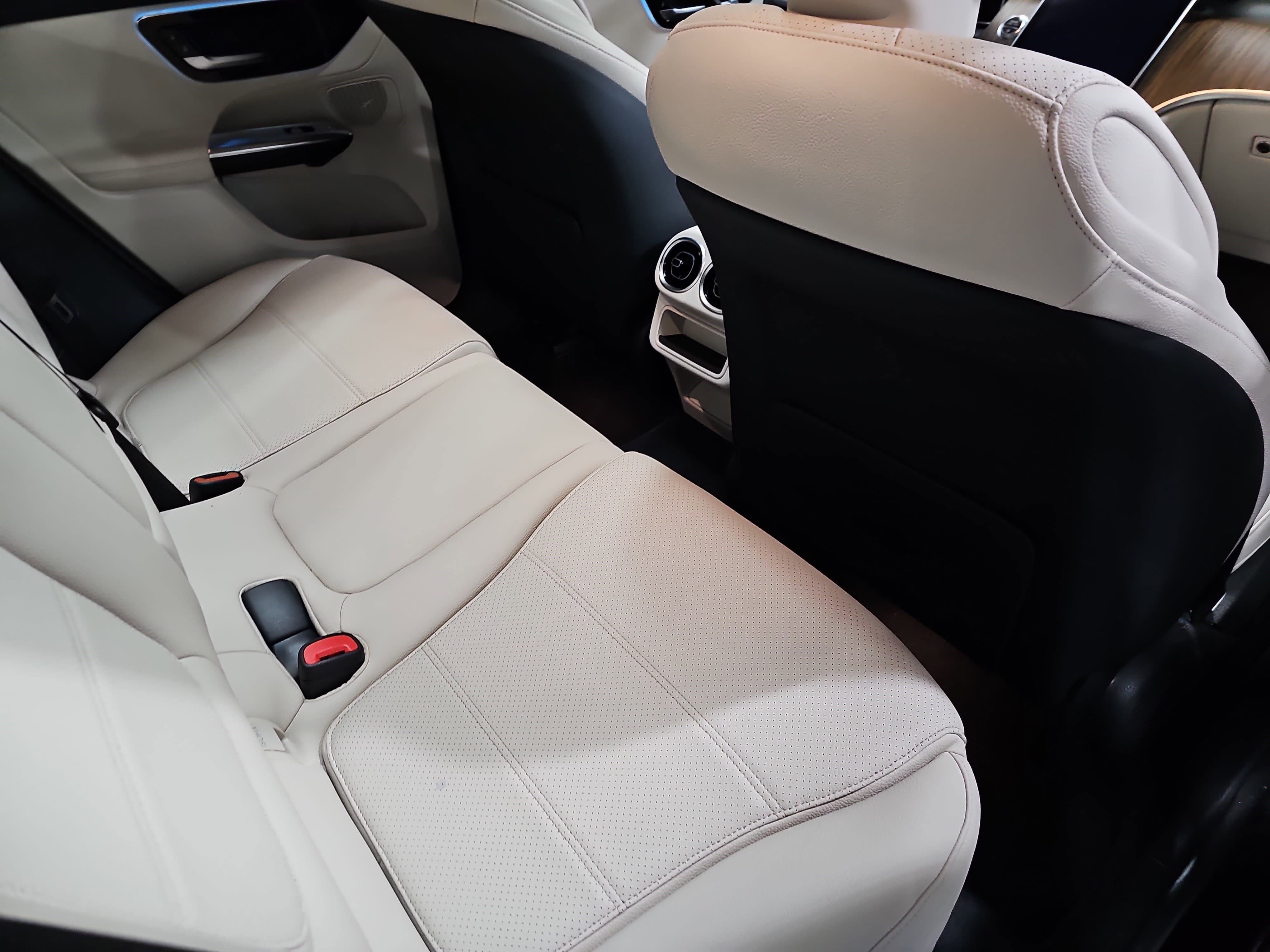 2024 Mercedes-Benz GLC GLC 300