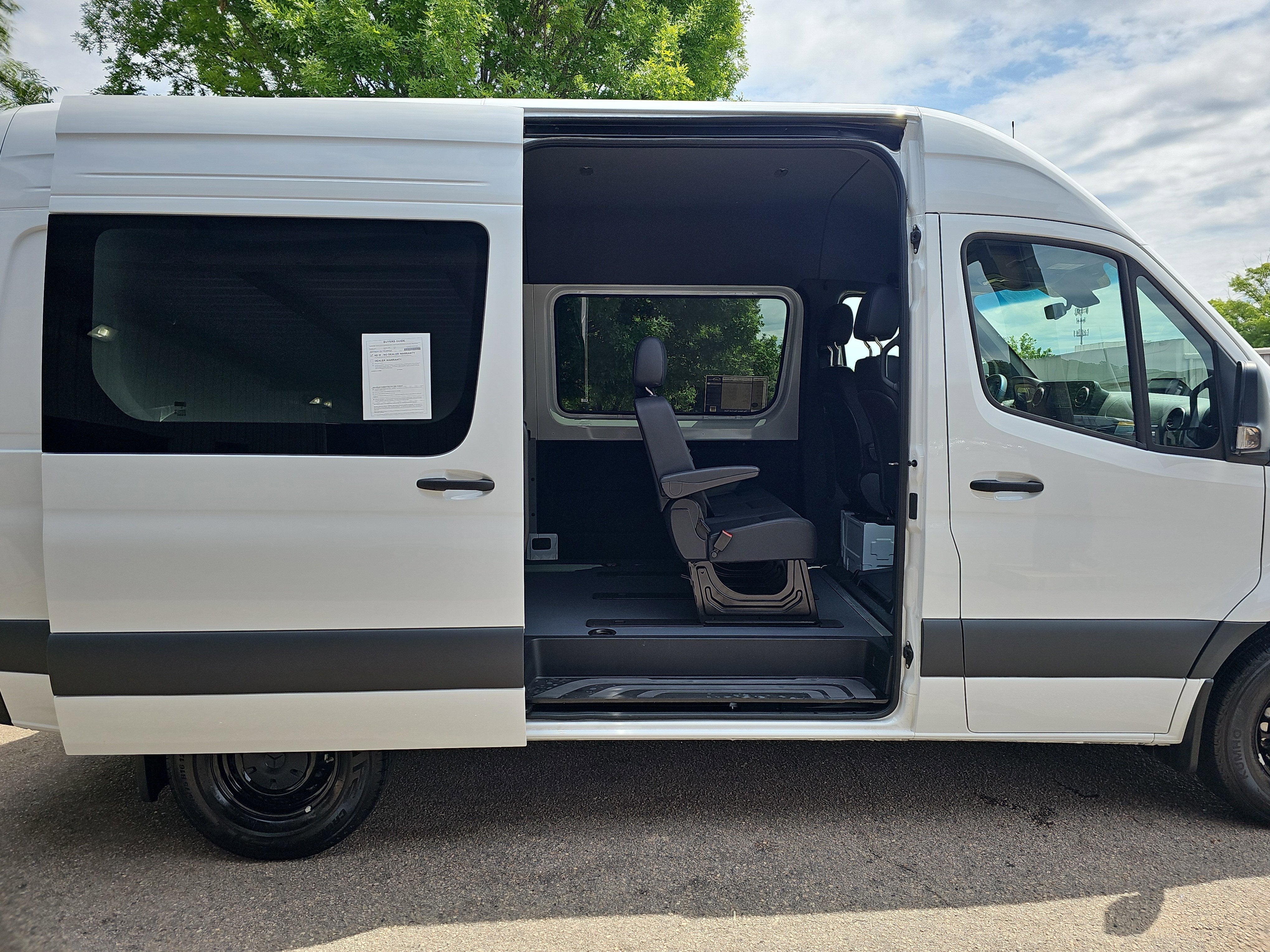 2025 Mercedes-Benz Sprinter 2500 Crew 144 WB
