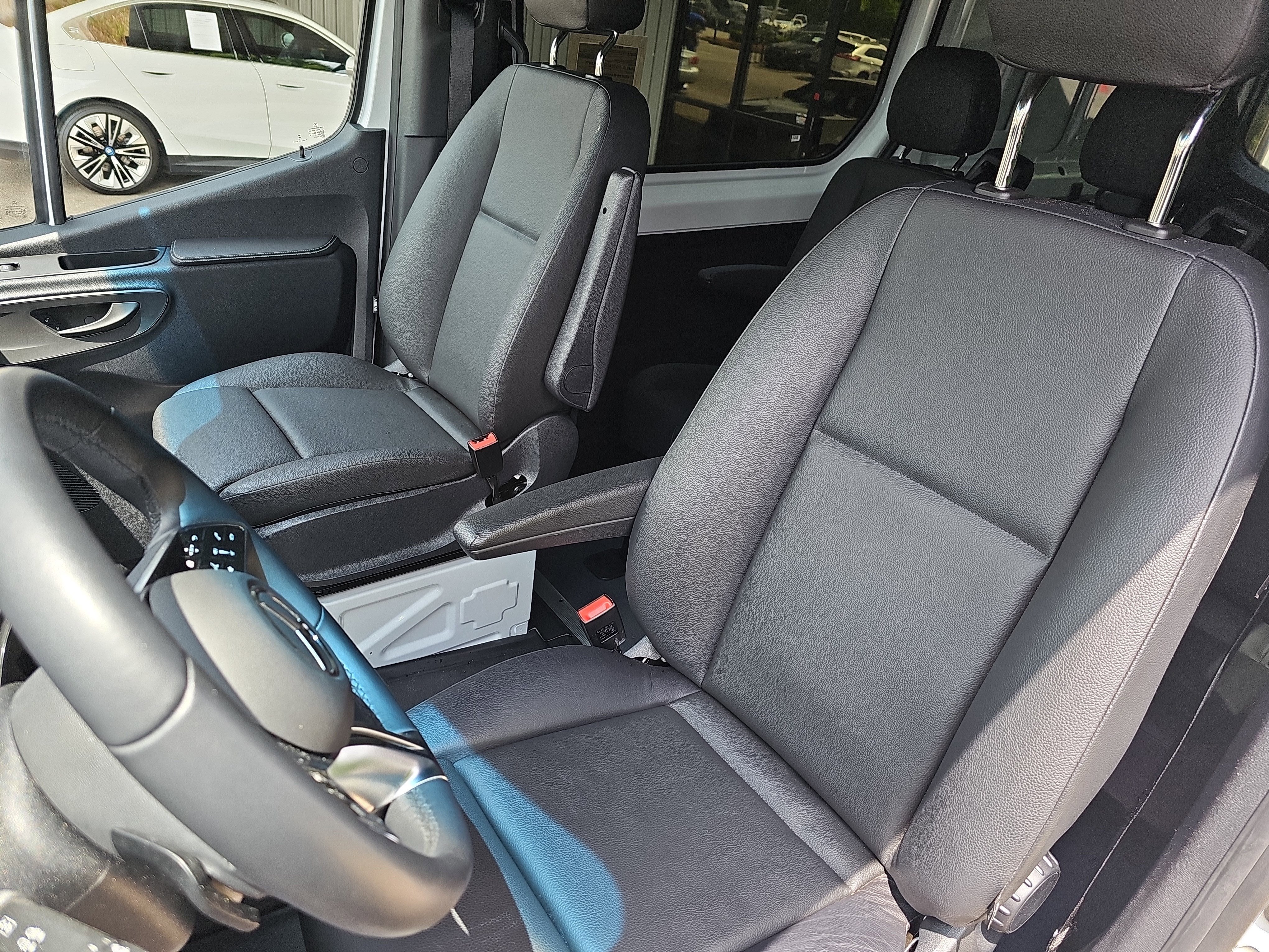 2025 Mercedes-Benz Sprinter 2500 Crew 144 WB