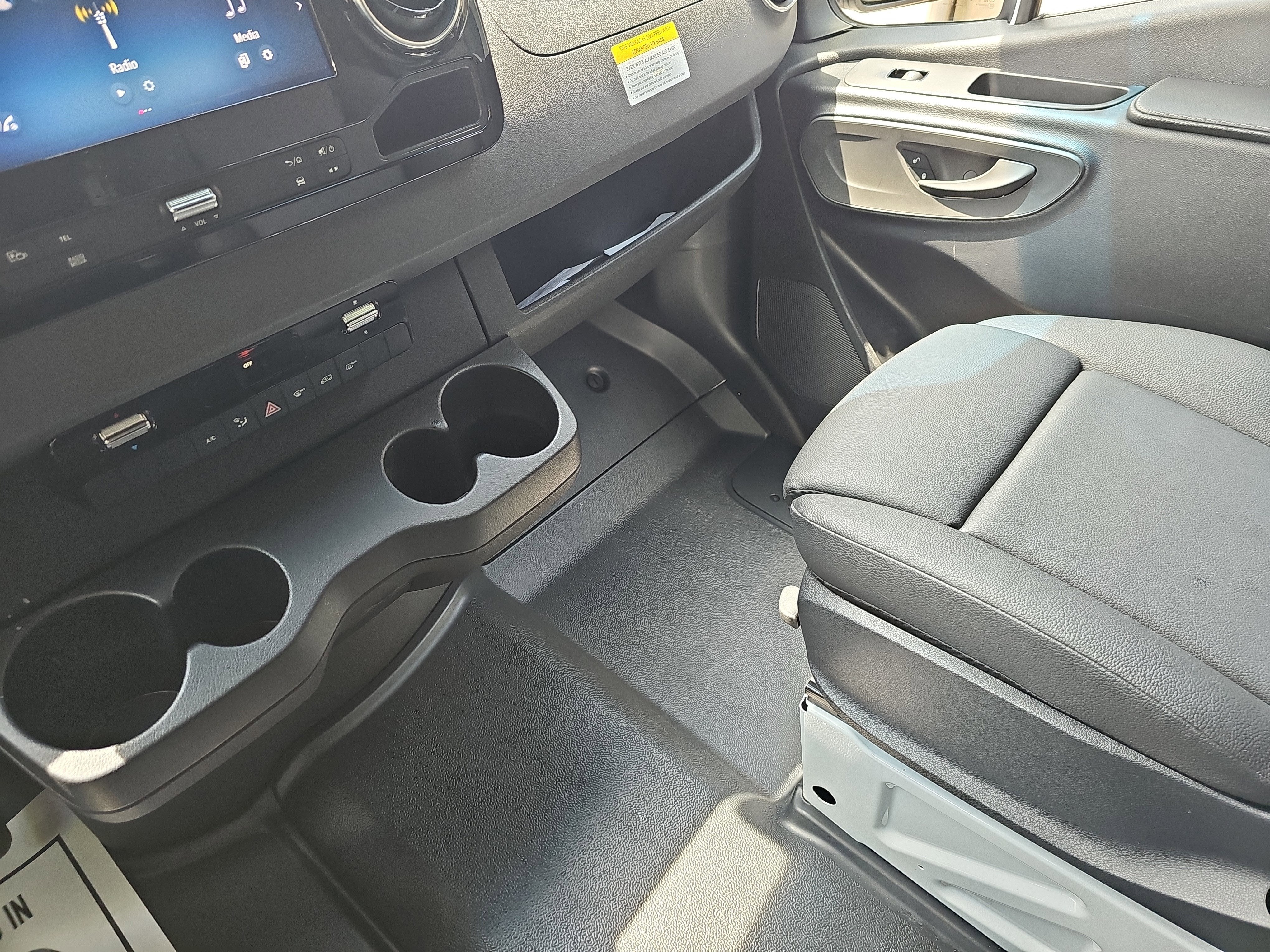 2025 Mercedes-Benz Sprinter 2500 Crew 144 WB